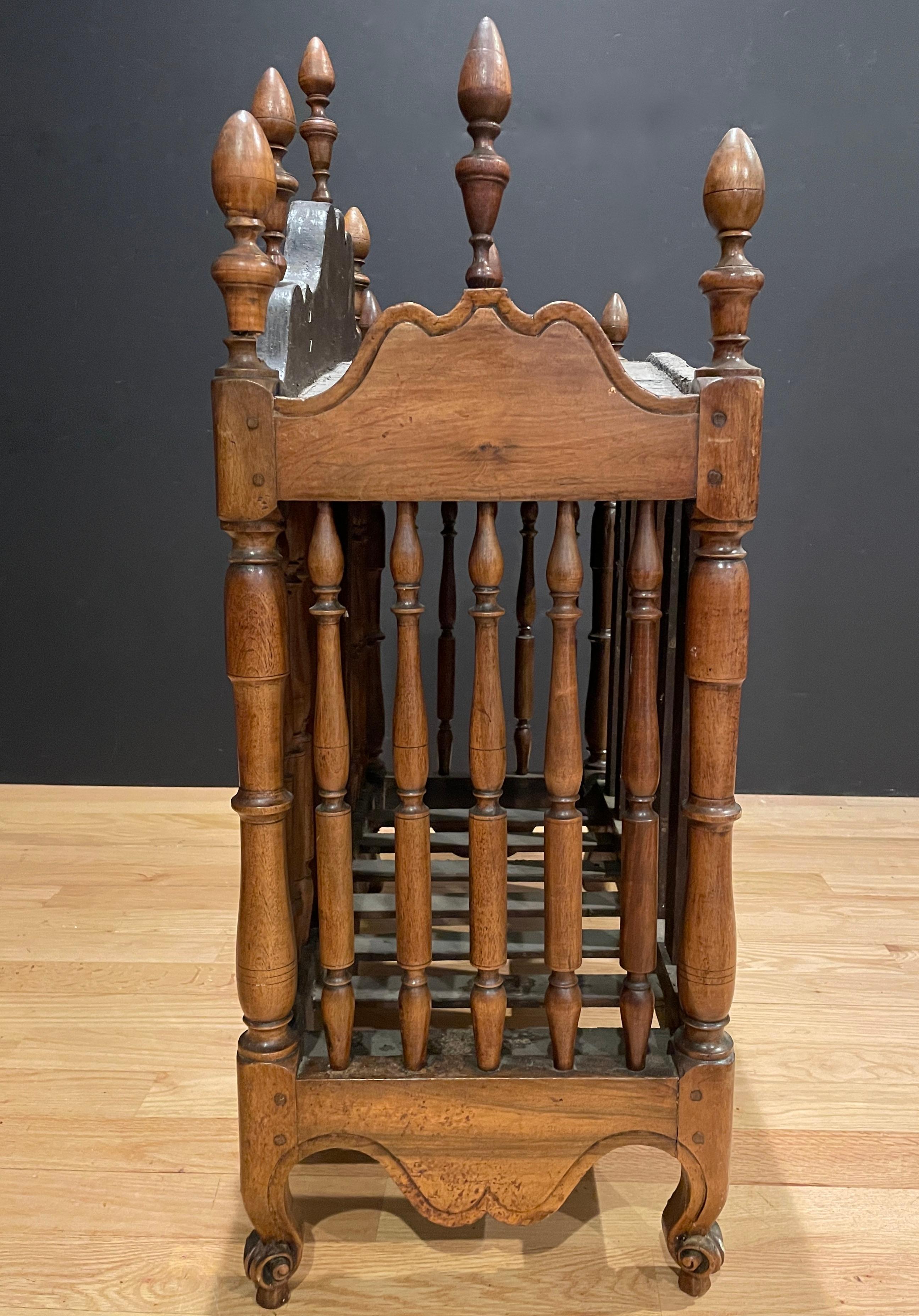 18th Century French Carved Walnut Panetiere In Good Condition For Sale In Norwood, NJ
