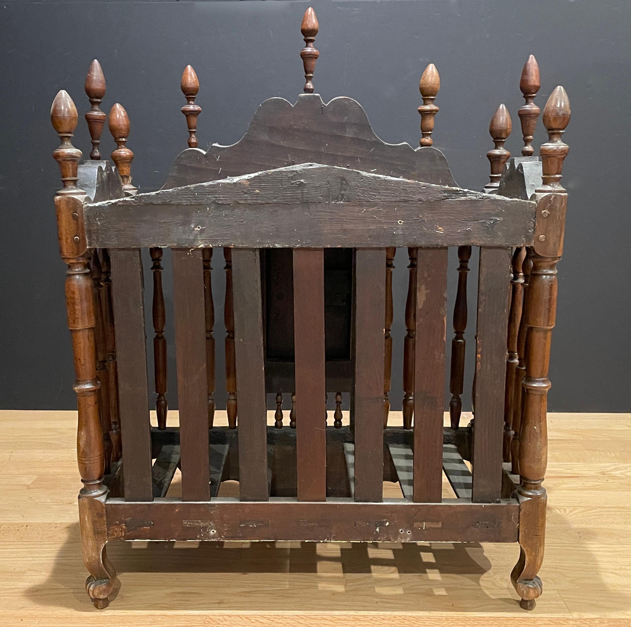 18th Century French Carved Walnut Panetiere For Sale 2