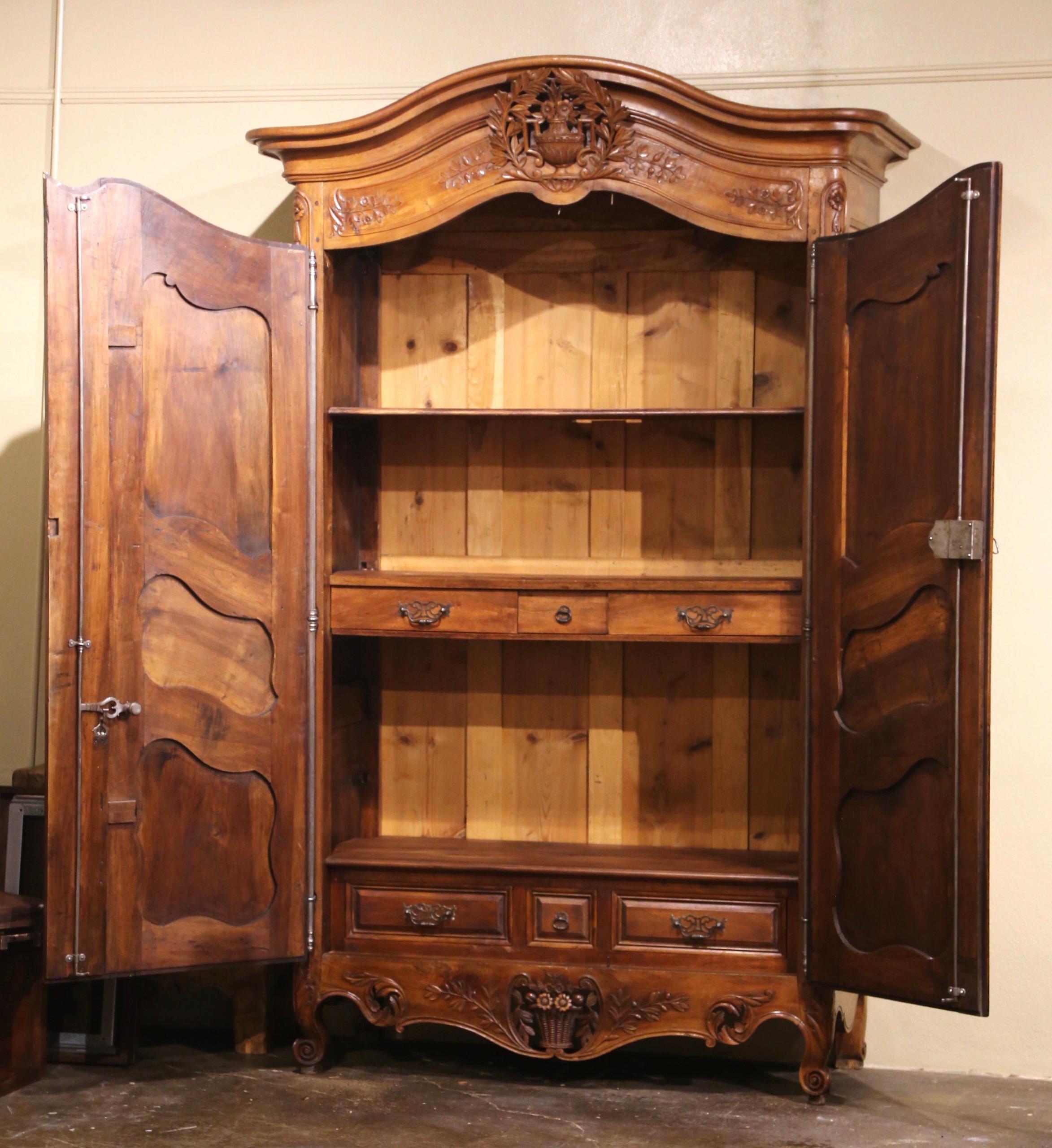 18th Century French Carved Walnut Wedding Armoire from Provence In Excellent Condition For Sale In Dallas, TX