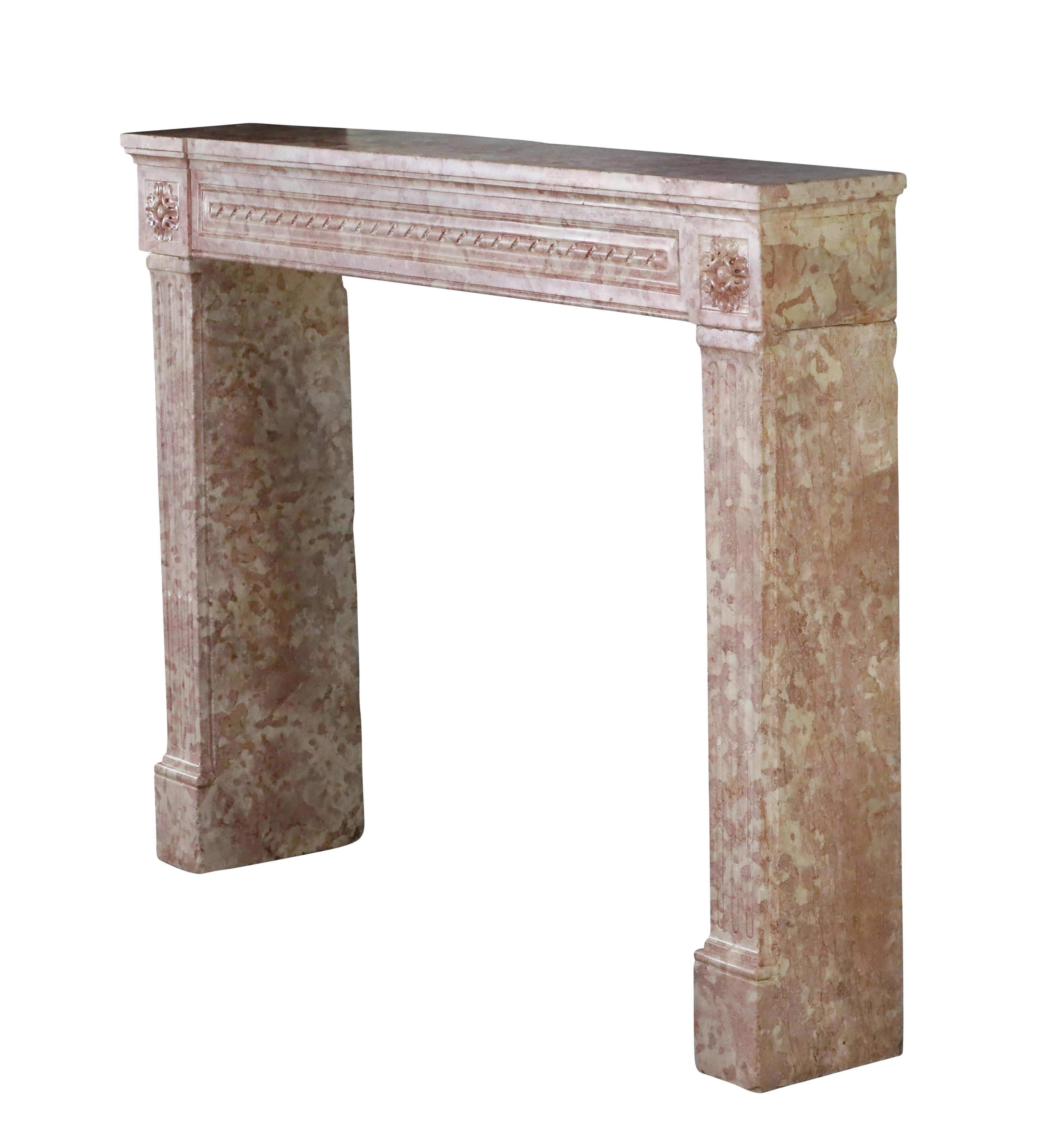 18th Century French Castle Fireplace In Rose And Ivory Marble Stone For Sale 8