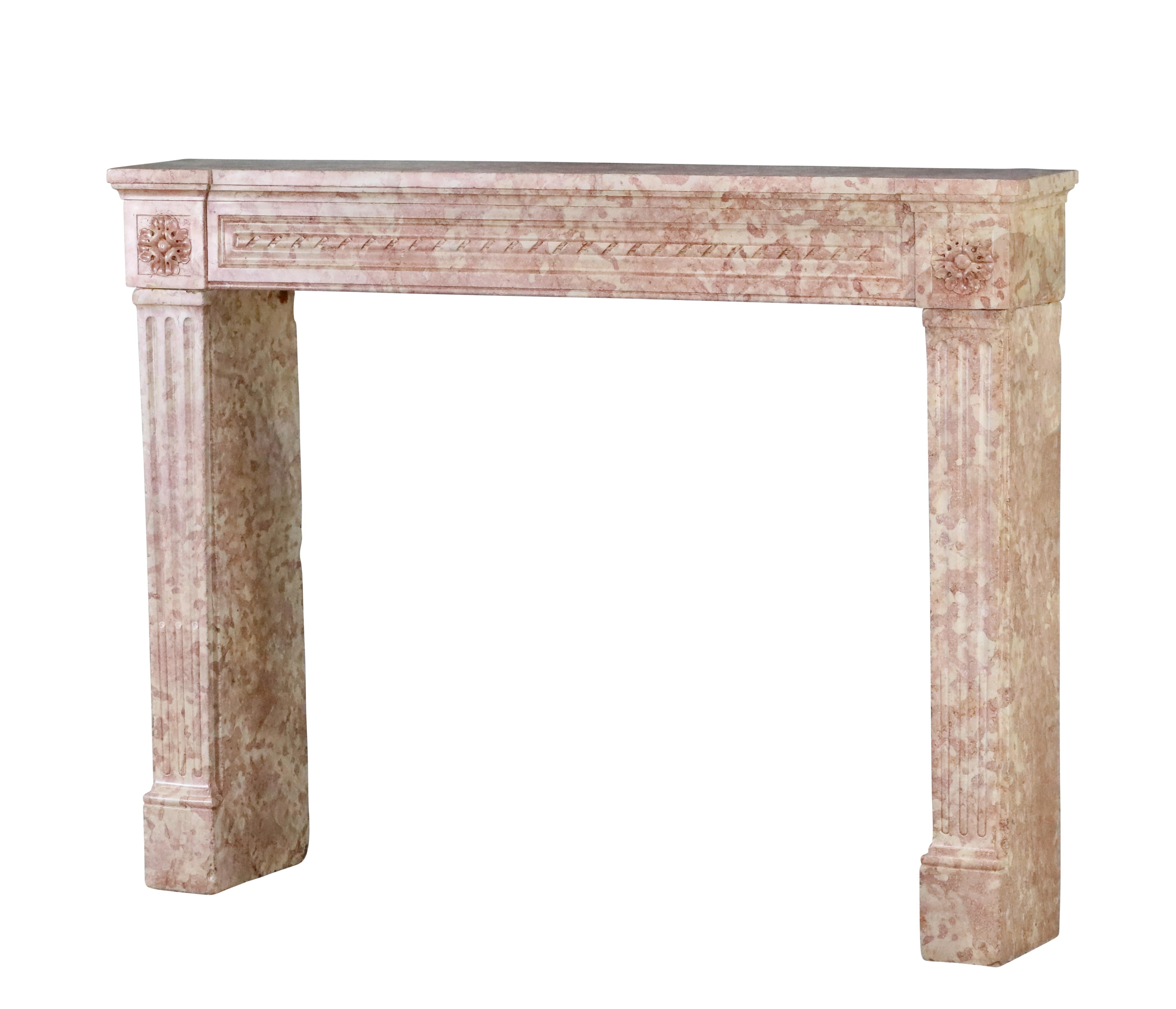 18th Century French Castle Fireplace In Rose And Ivory Marble Stone For Sale 9