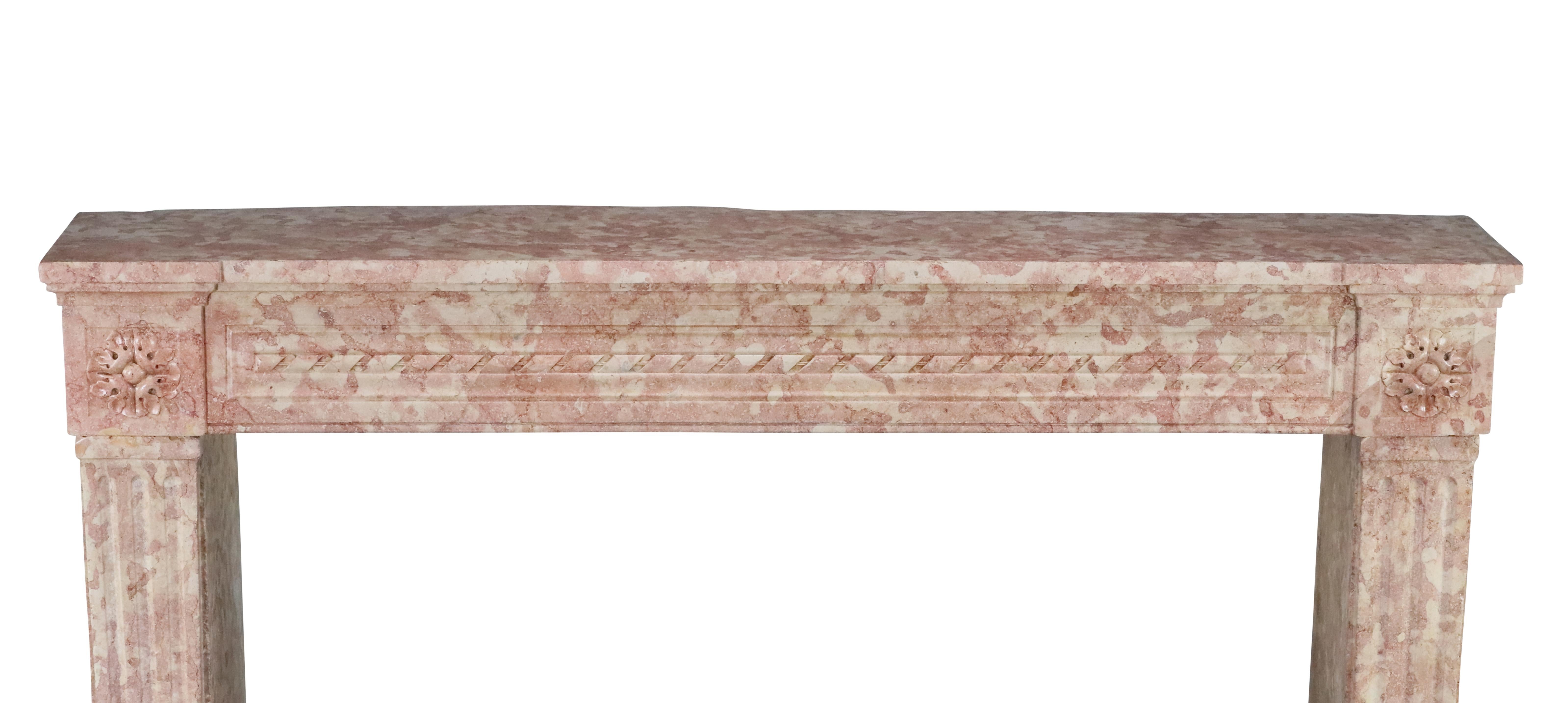 18th Century French Castle Fireplace In Rose And Ivory Marble Stone For Sale 1