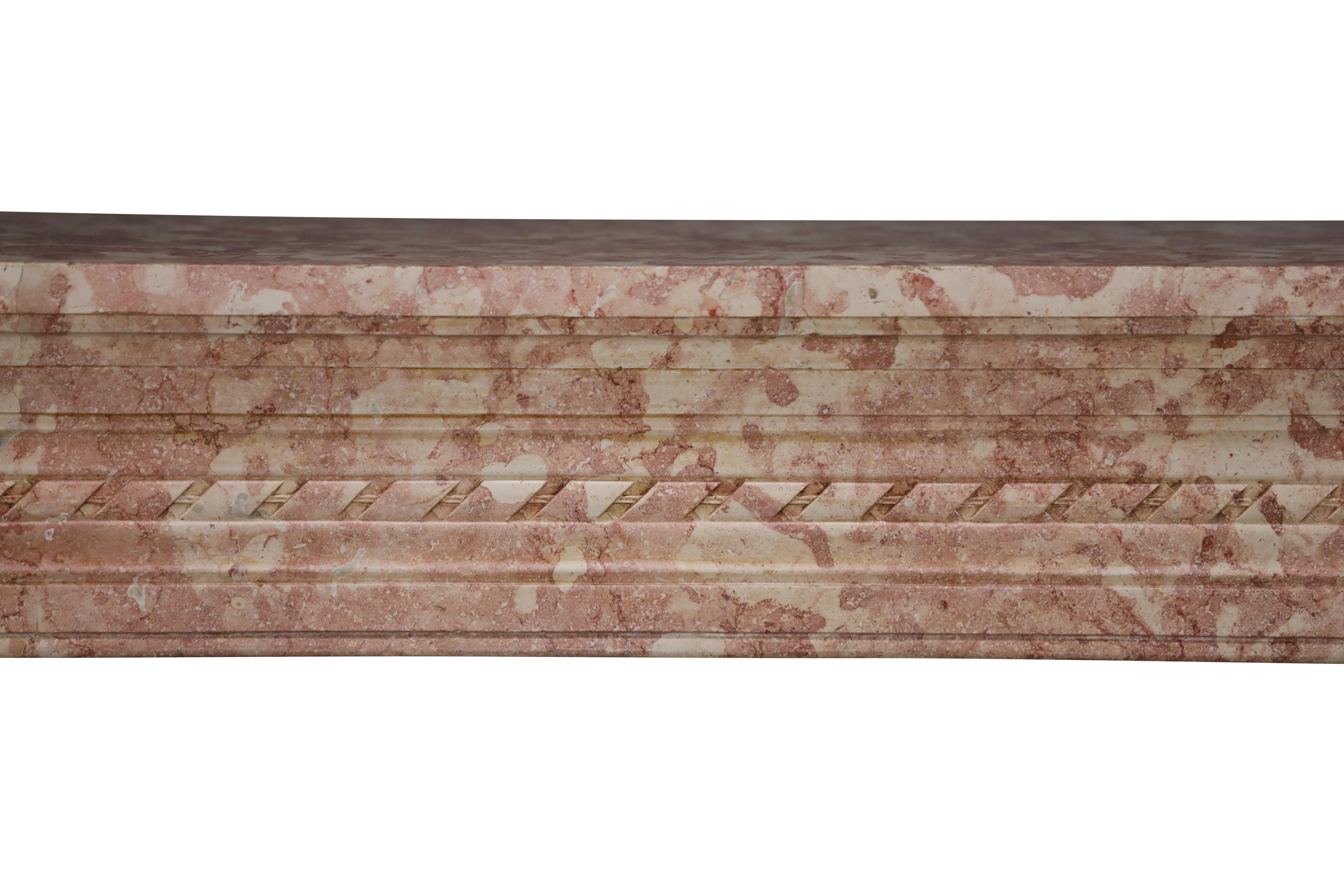 18th Century French Castle Fireplace In Rose And Ivory Marble Stone For Sale 2