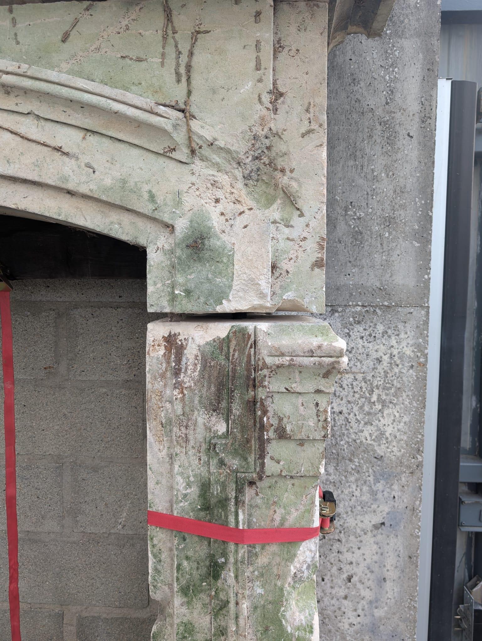 18th-Century French Château Limestone Arch with Pediment, circa 1750 For Sale 2