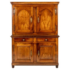 Buffet Deux Corps in legno di ciliegio francese del XVIII secolo