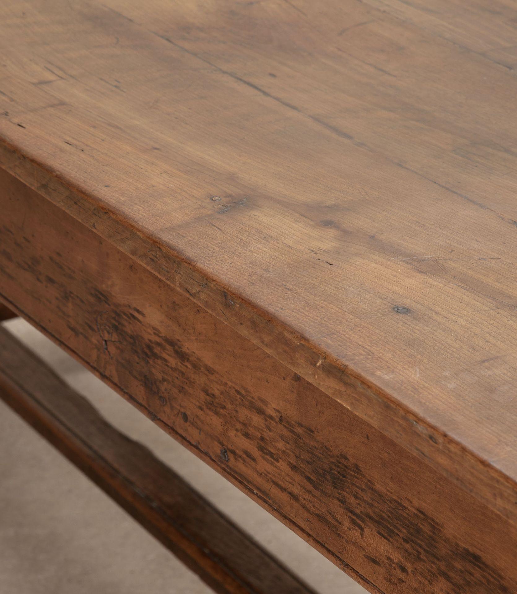 18th Century French Cherry Wood Dining Table Bon état - En vente à Gloucestershire, GB