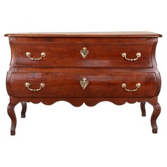 Commode « Sauteuse de Castraise » du XVIIIe siècle, en bois de cerisier français