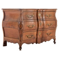 Cómoda francesa de madera de cerezo del siglo XVIII