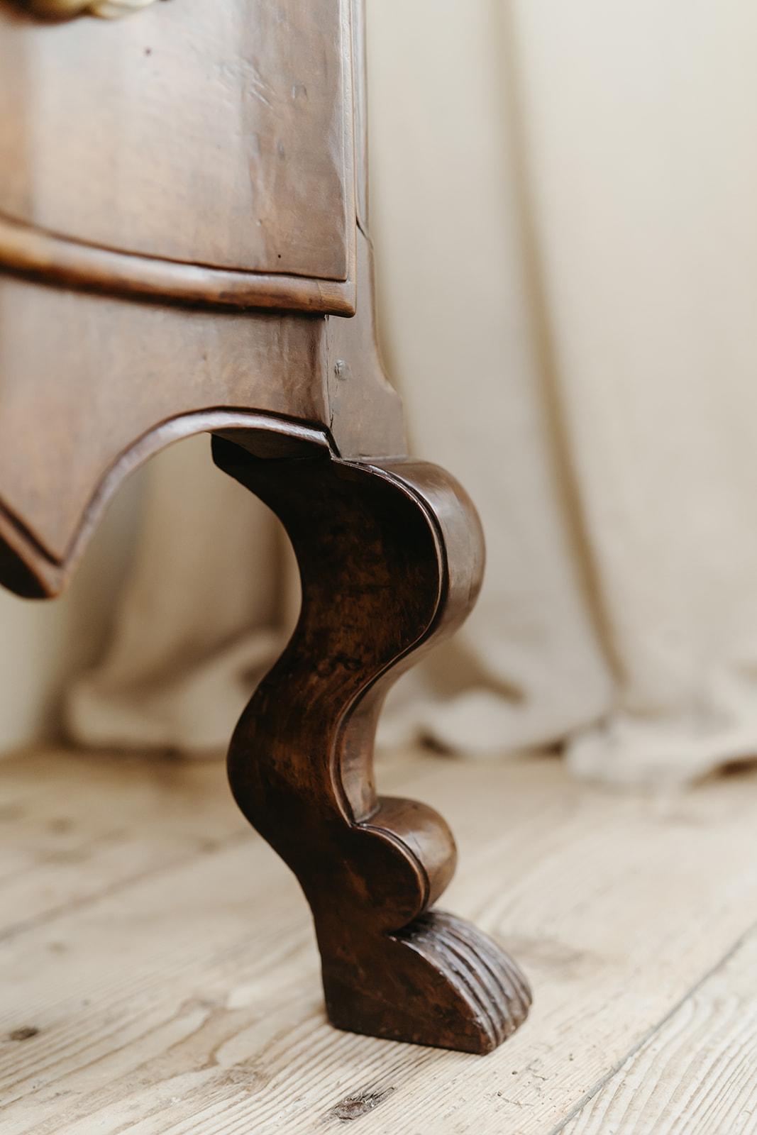 18th century French chest of drawers ... For Sale 7