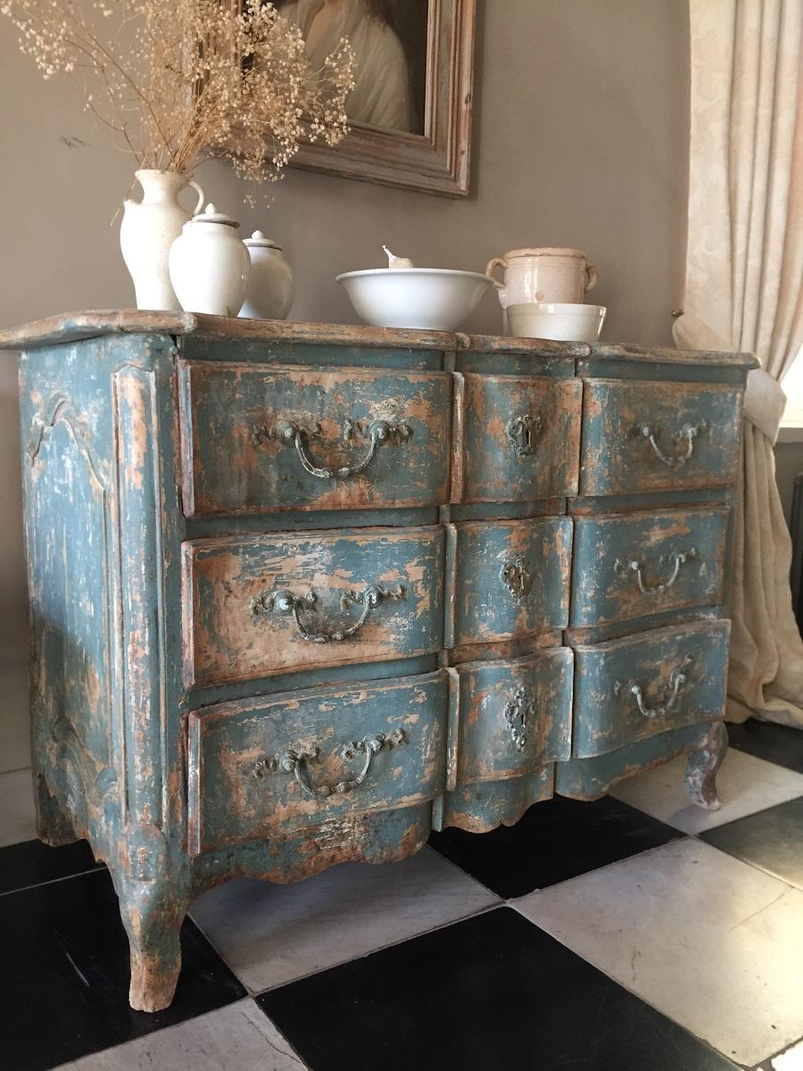 Hand-Crafted 18th Century French Chest of Drawers Commode