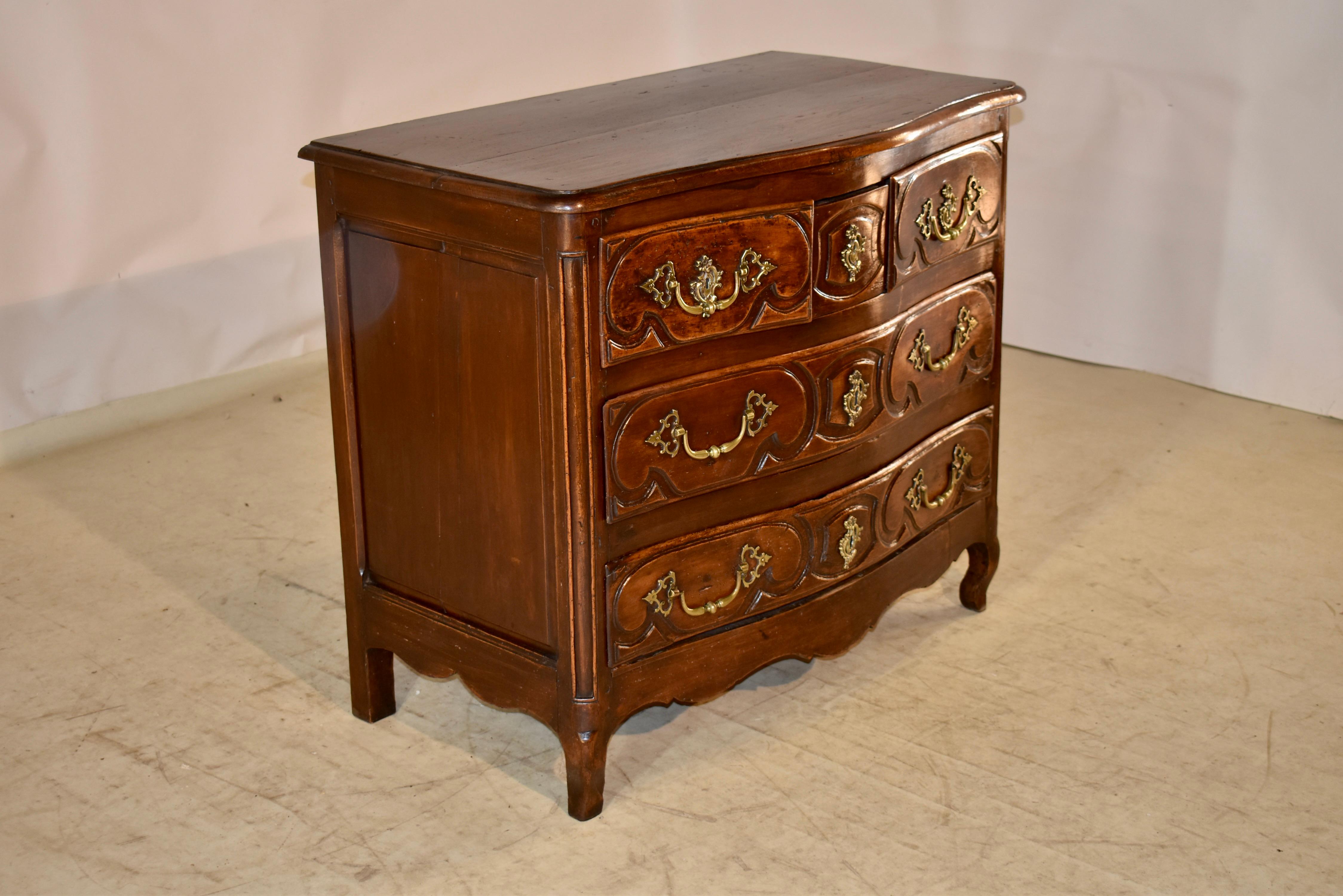 18th Century French Chest of Drawers In Good Condition For Sale In High Point, NC
