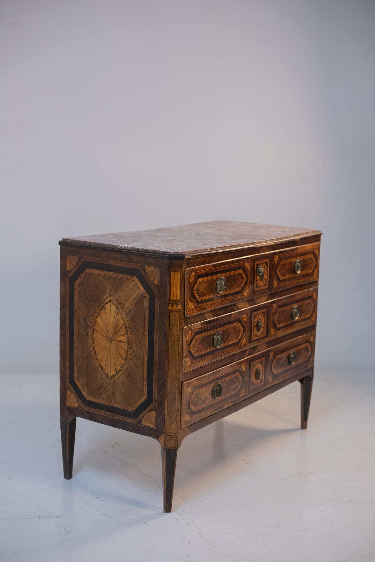 18th Century French Chest of Drawers in Wood and Red Marble For Sale 7