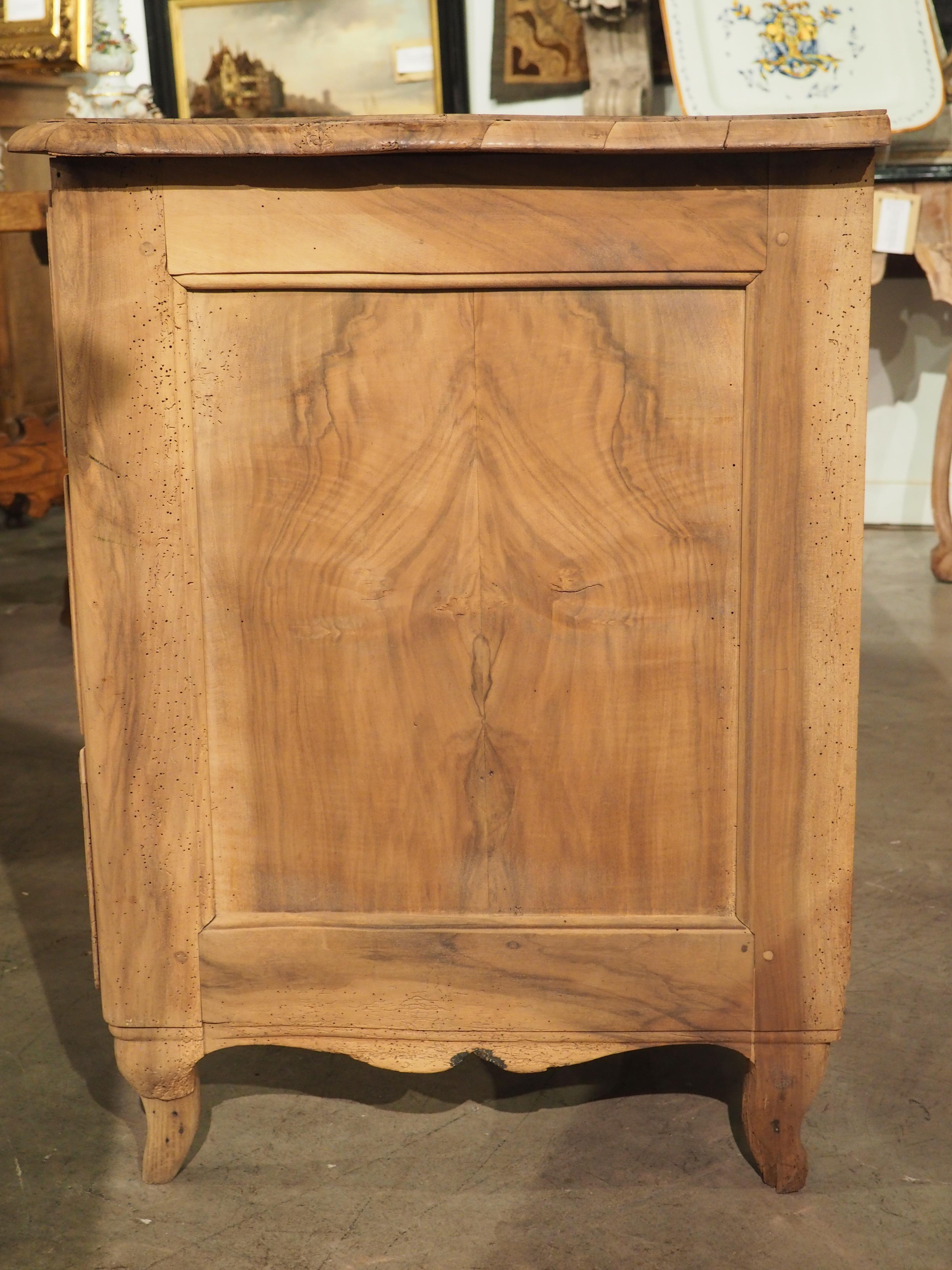 18th Century French Commode Arbalete in Bleached Burl Walnut 1