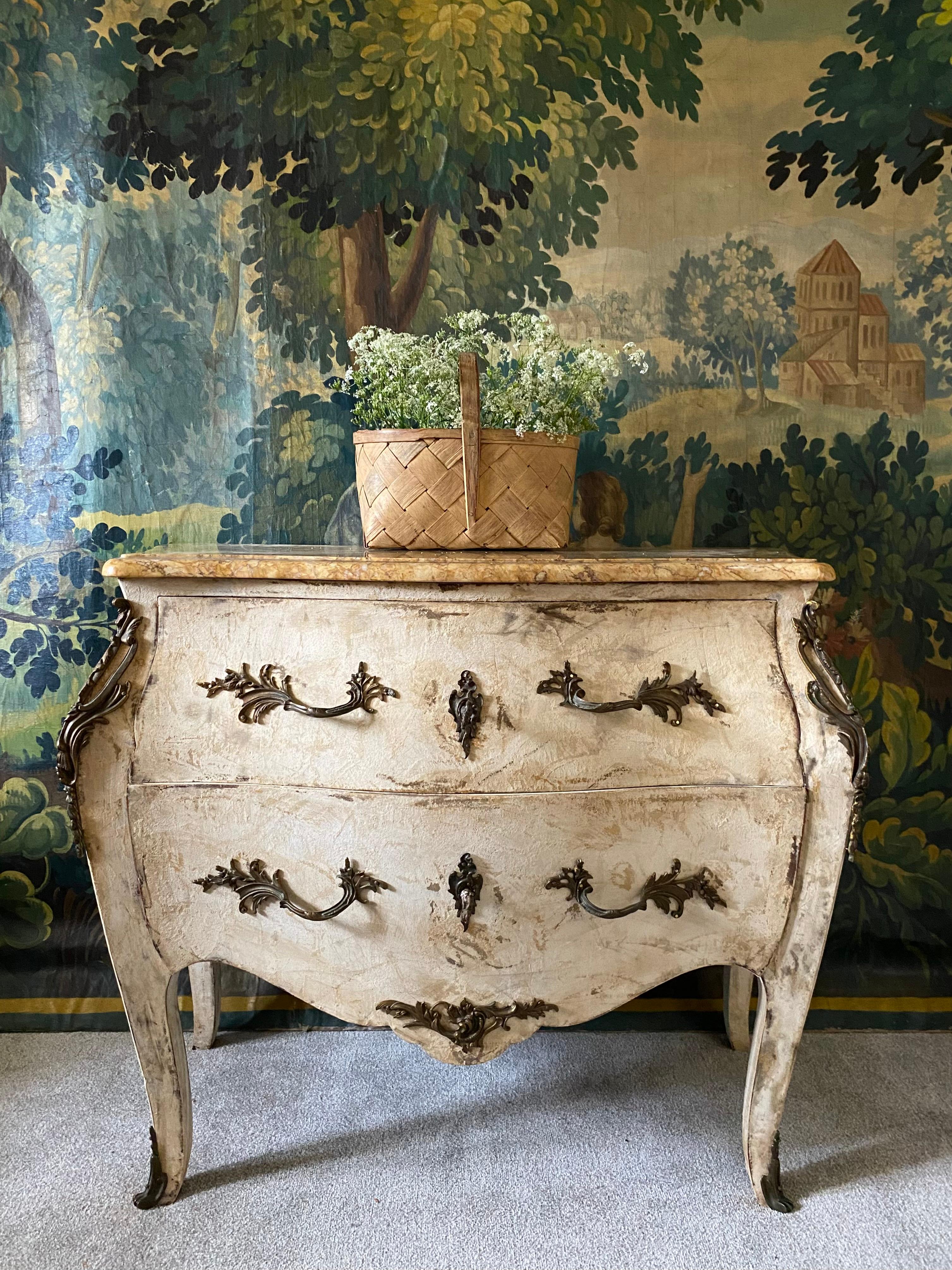 18th Century French Commode  For Sale 4