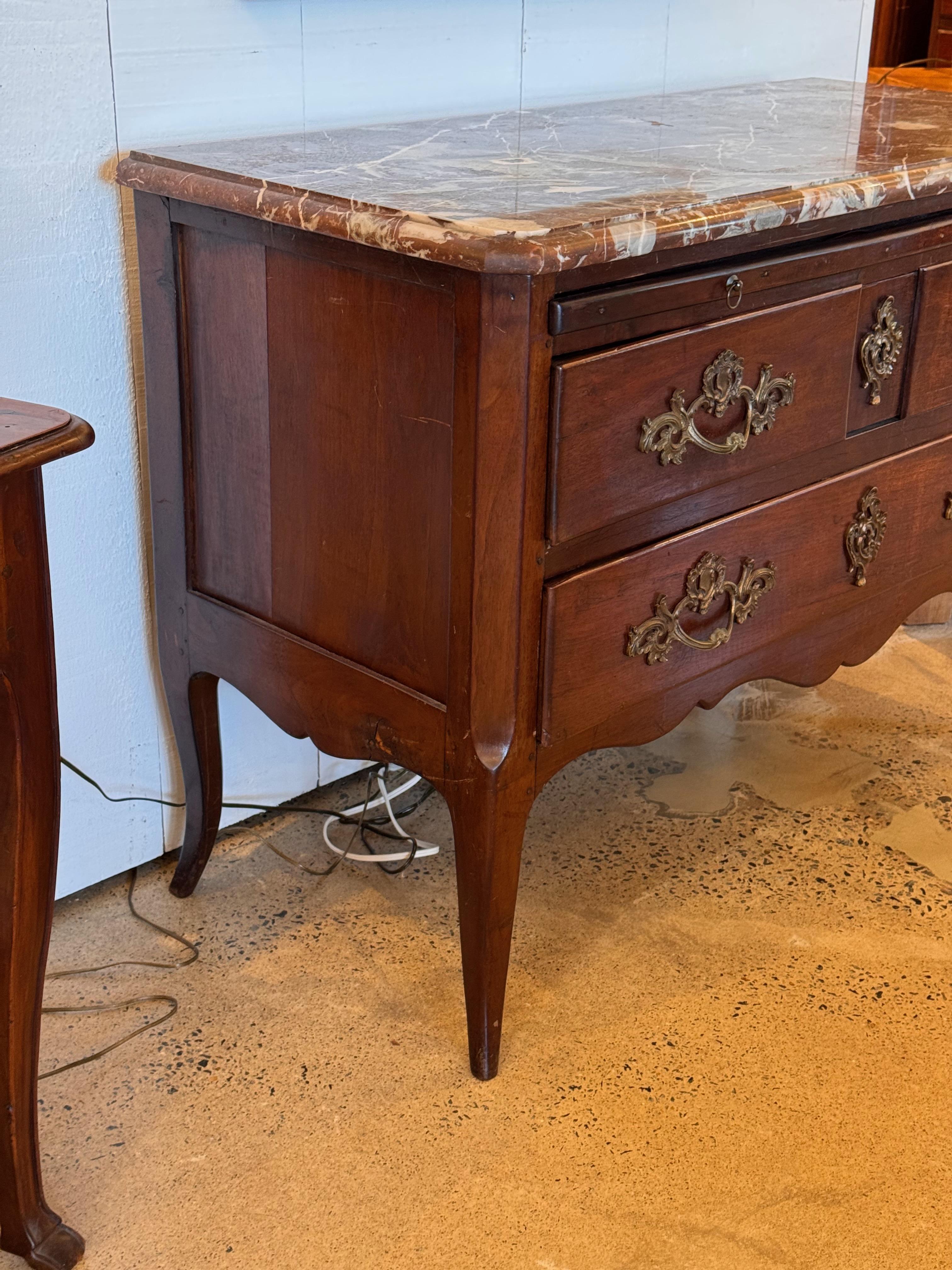 Commode francese del XVIII secolo in vendita 4