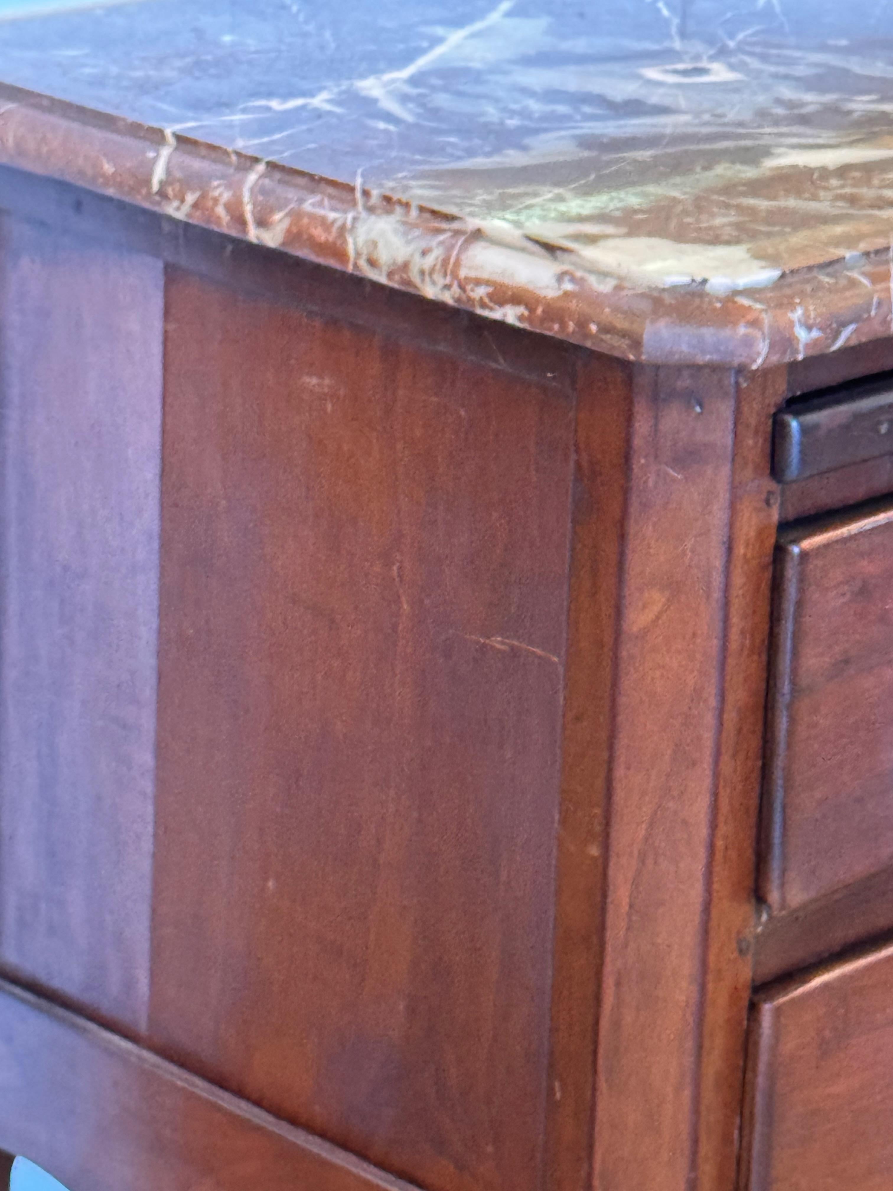 Commode francese del XVIII secolo in vendita 5
