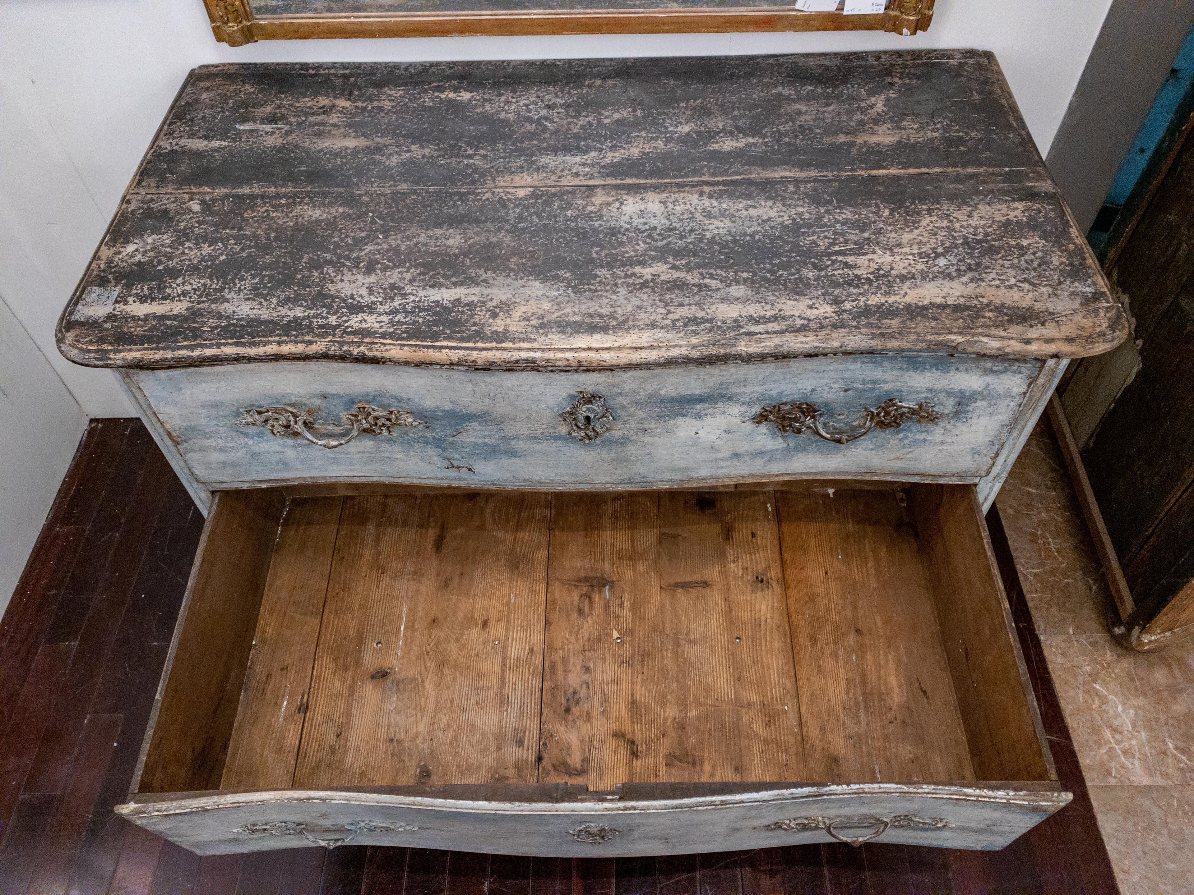 18th Century French Commode For Sale 5