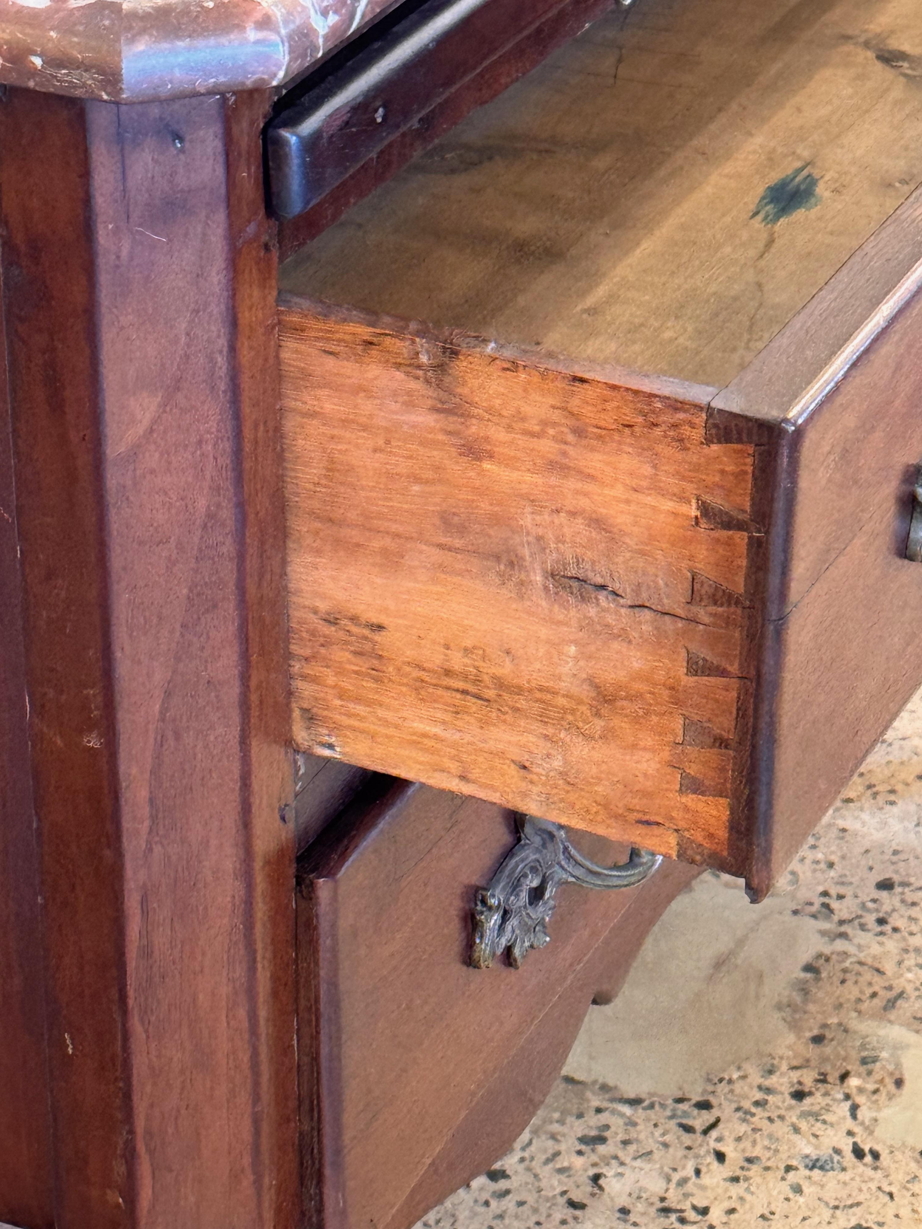 Commode francese del XVIII secolo in vendita 9