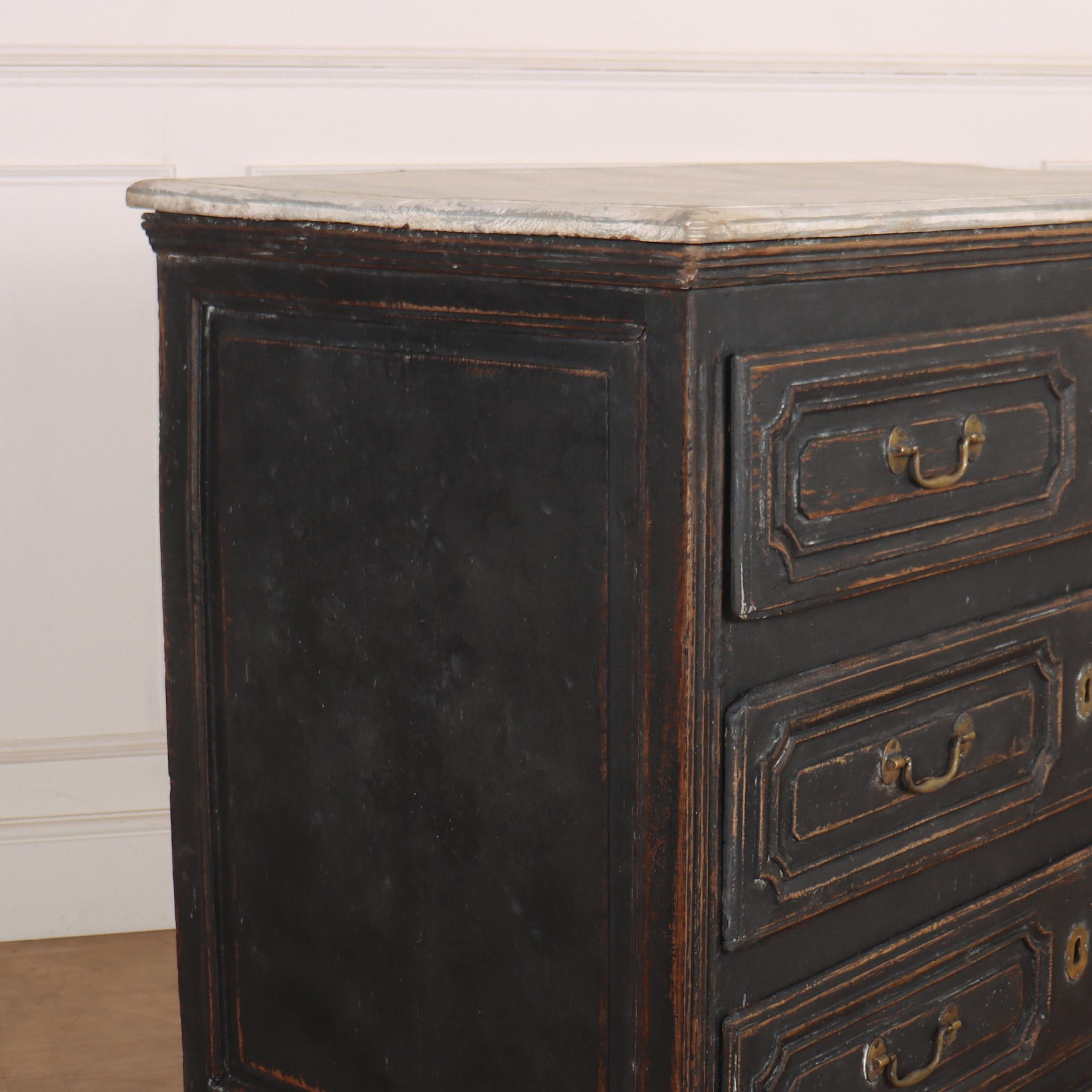 18th Century French Commode In Good Condition For Sale In Leamington Spa, Warwickshire