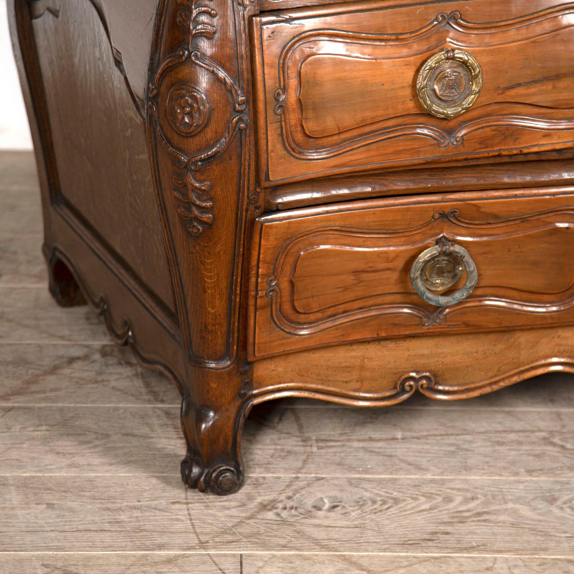 Fino al XVIII secolo Commode francese del XVIII secolo in vendita
