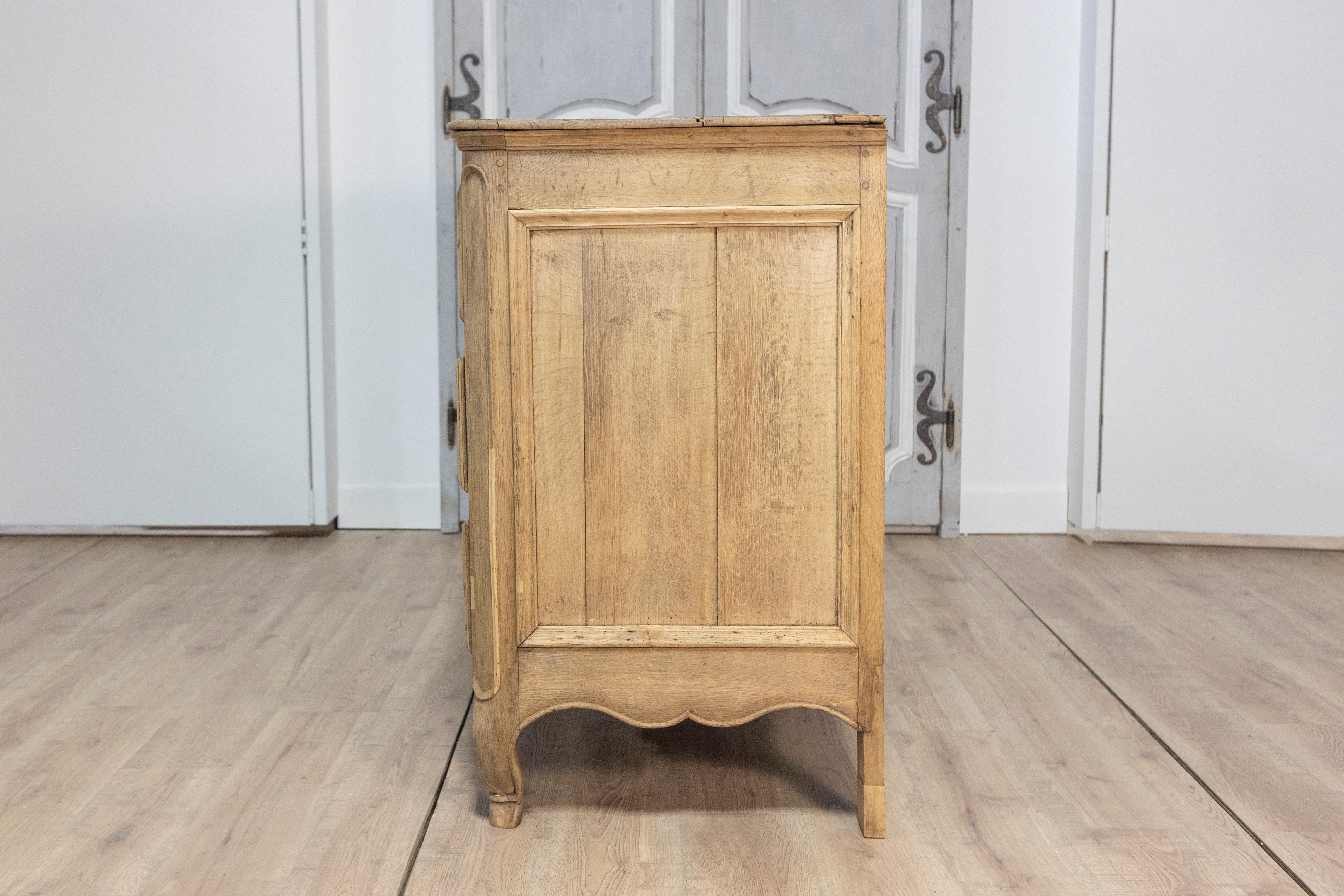 Fino al XVIII secolo Commode francese del XVIII secolo in vendita