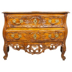 commode française d'Arles du 18ème siècle