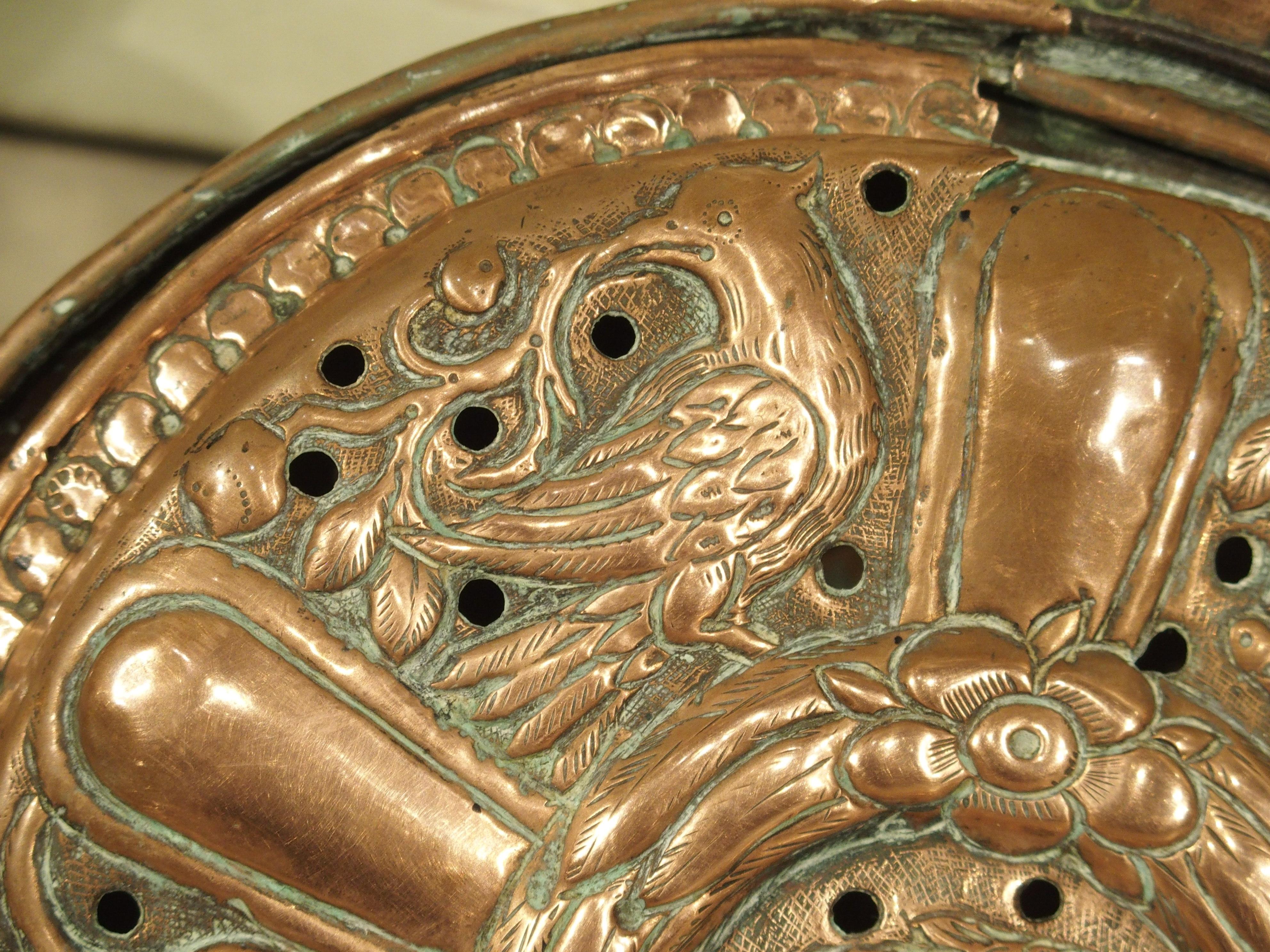 18th Century French Copper Bassinoire Bed Warmer For Sale 3