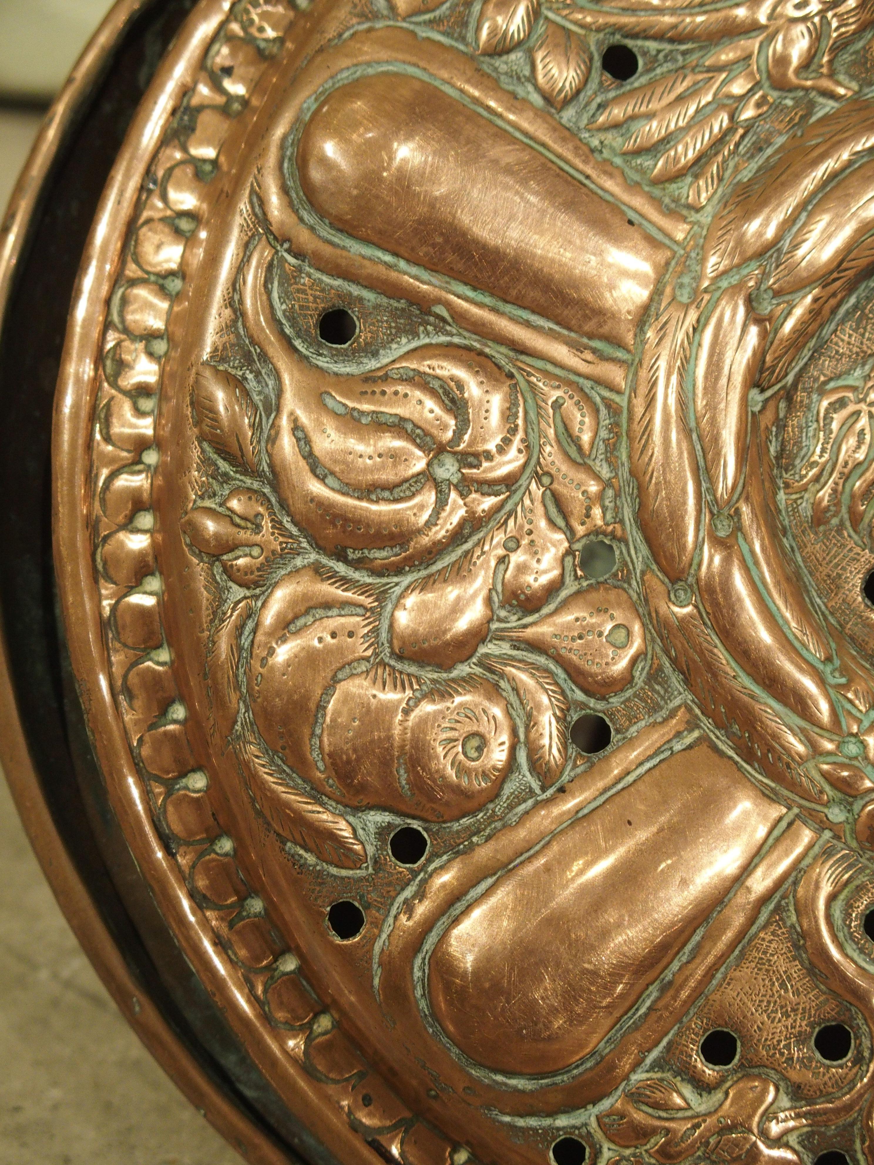 18th Century French Copper Bassinoire Bed Warmer For Sale 5