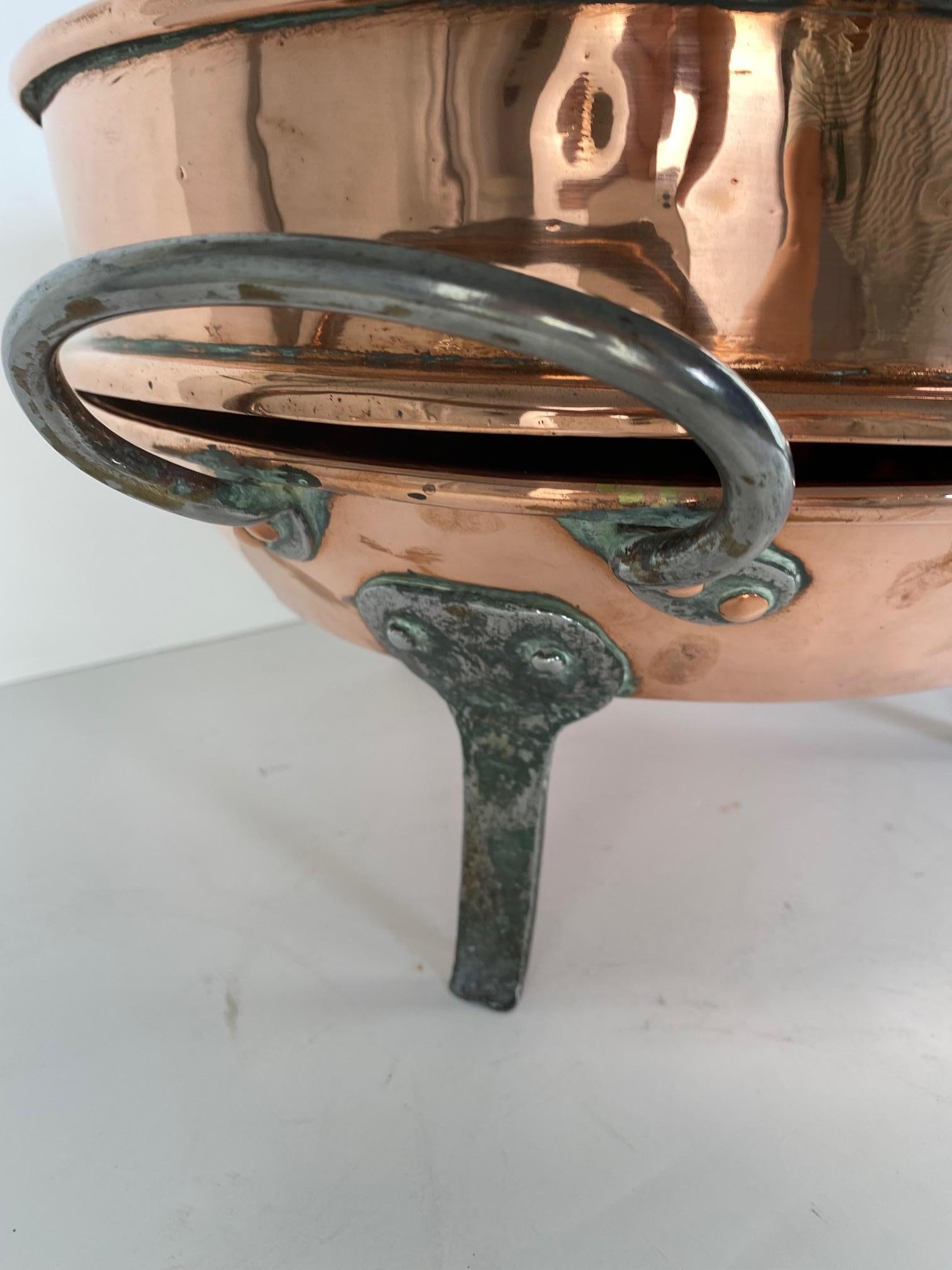 French Copper Large Tourtiere, 18th Century For Sale 3