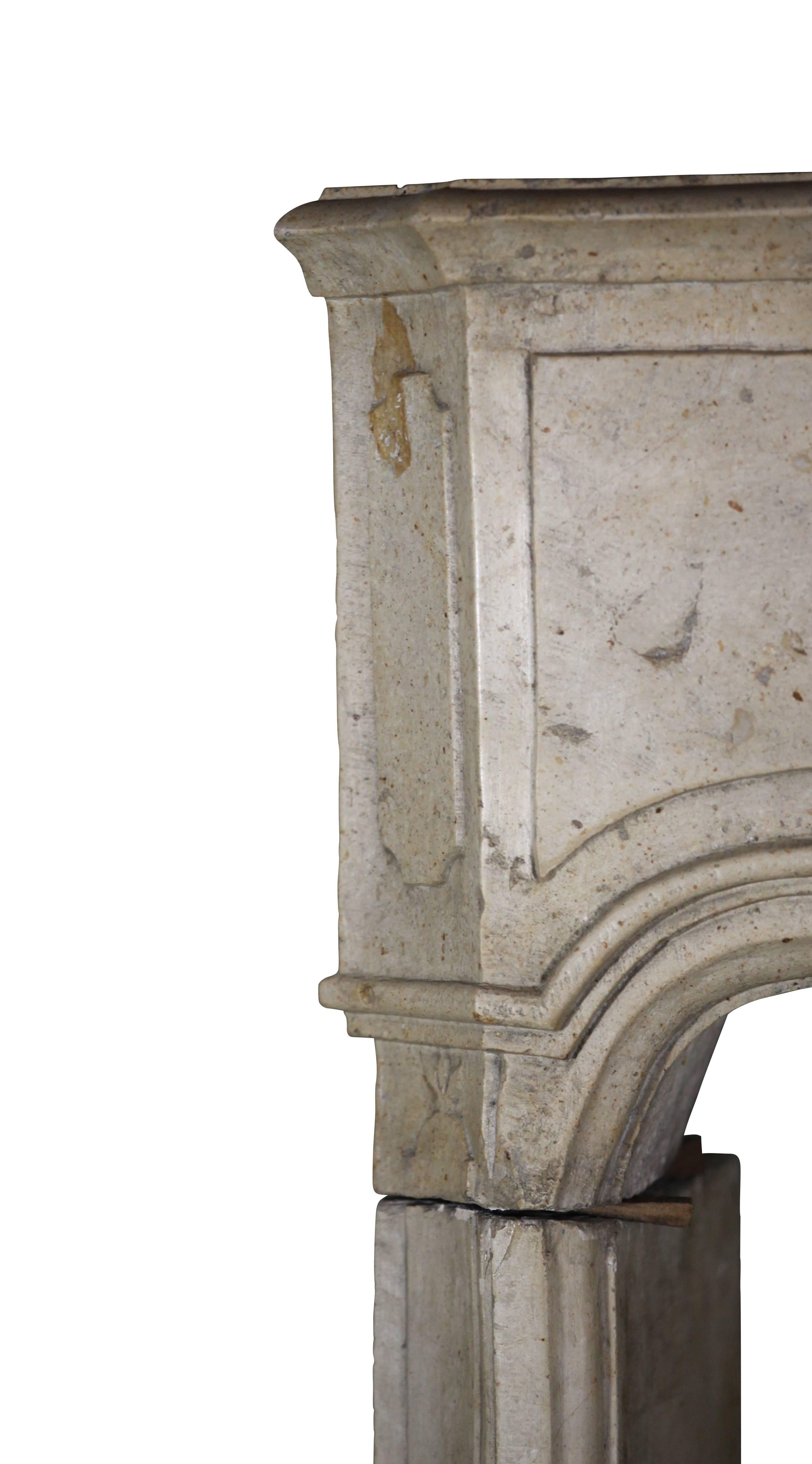 18th Century French Country Hard Limestone Antique Fireplace Surround In Good Condition For Sale In Beervelde, BE