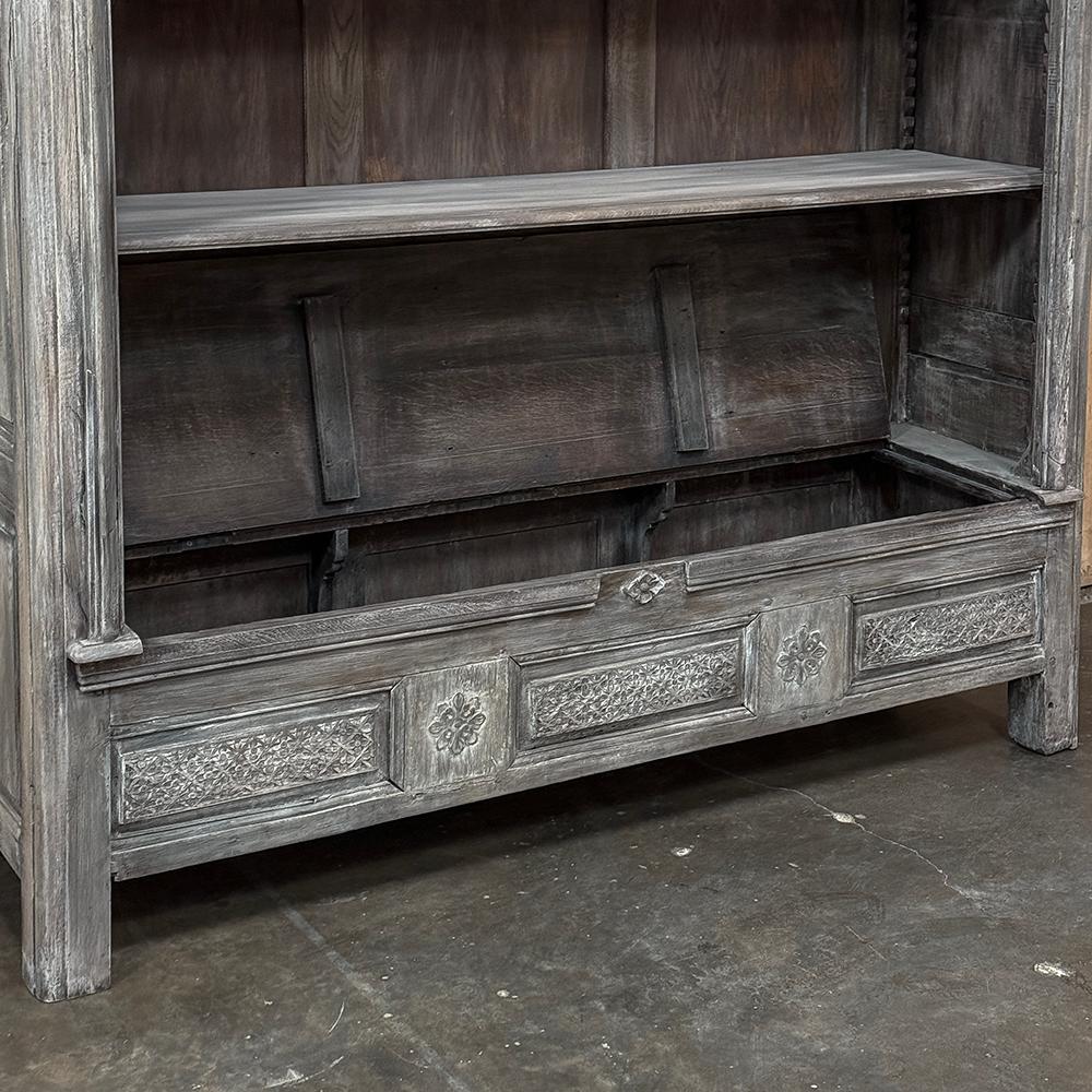 18th Century French Country Louis XIV Open Whitewashed Bookcase ~ Bibliotheque in vendita 11