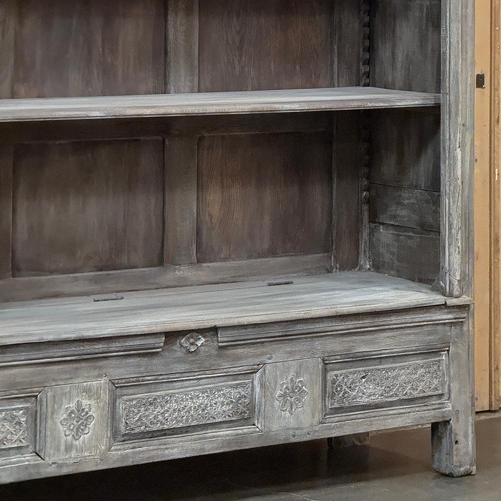 Quercia 18th Century French Country Louis XIV Open Whitewashed Bookcase ~ Bibliotheque in vendita