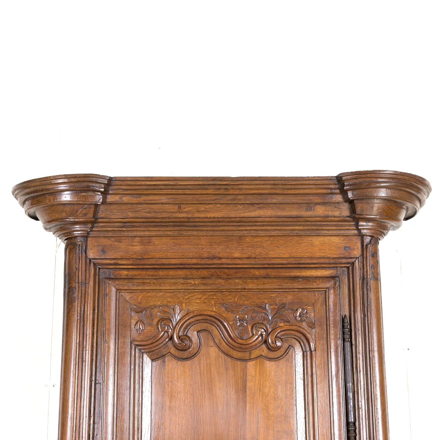 Mid-18th Century 18th Century French Country Louis XV Period Carved Normandy Oak Bonnetiere