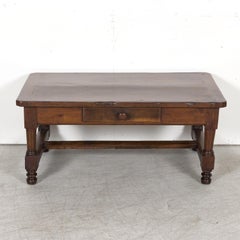 Table basse en noyer massif du XVIIIe siècle avec tiroir