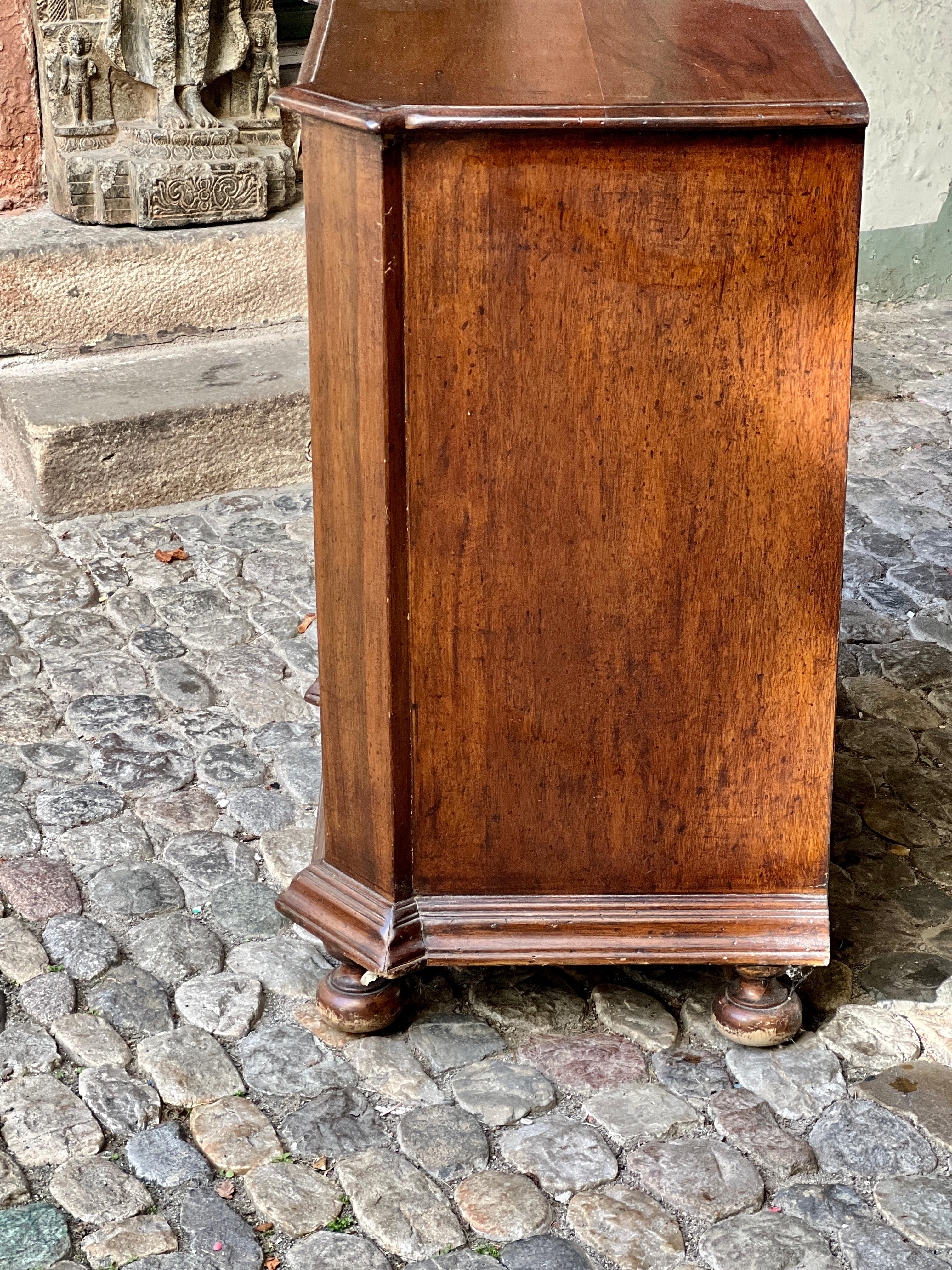18th Century French Countryside Oak Sideboard  For Sale 8