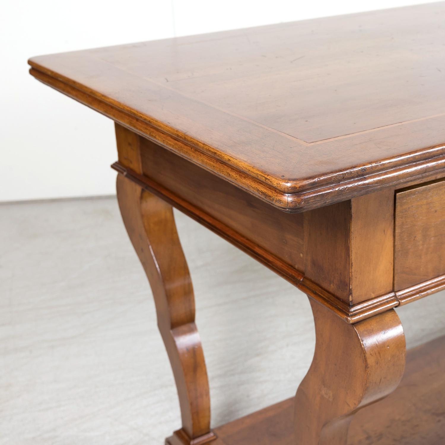 18th Century French Directoire Period Walnut Draper's Table with Marquetry Band For Sale 6