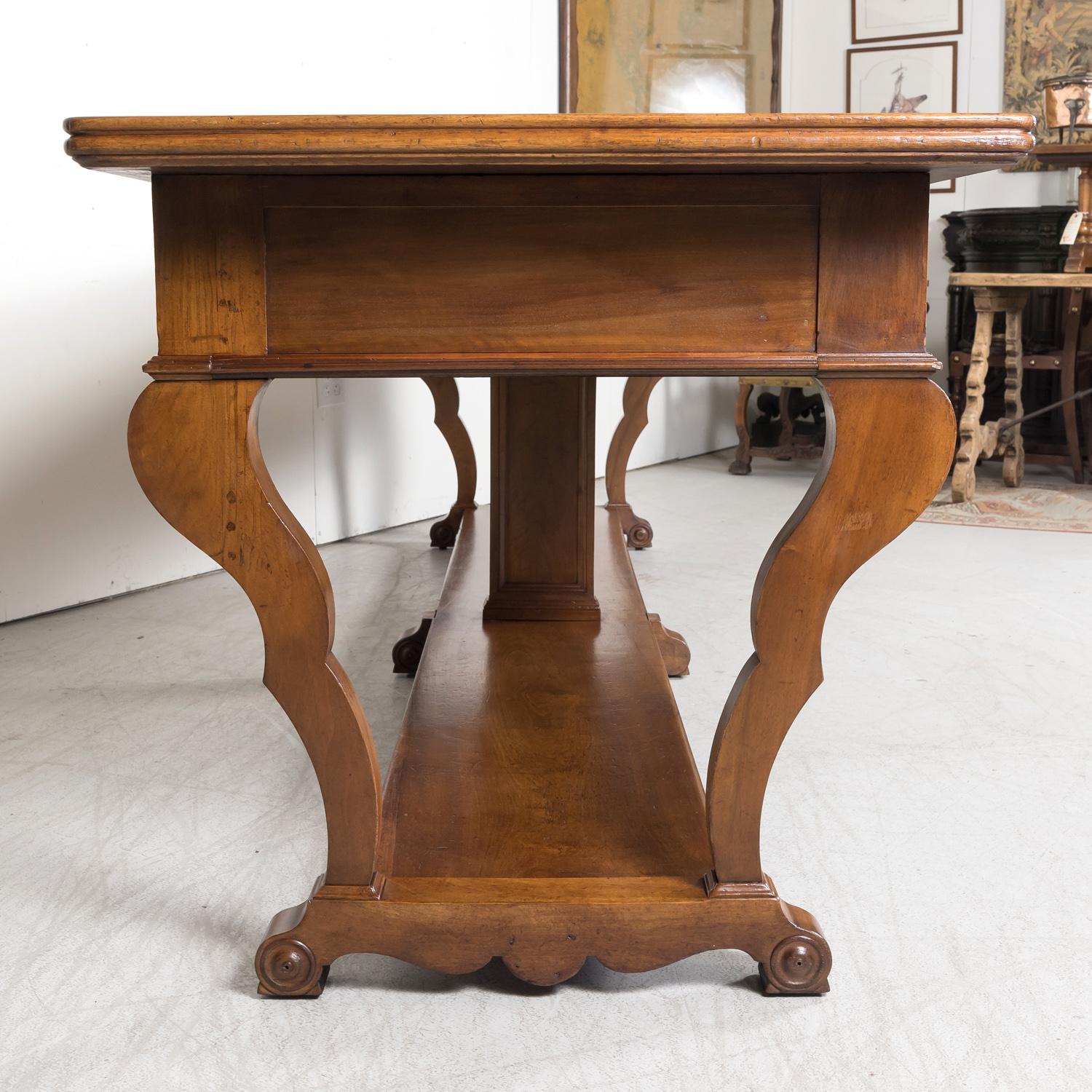 18th Century French Directoire Period Walnut Draper's Table with Marquetry Band For Sale 12