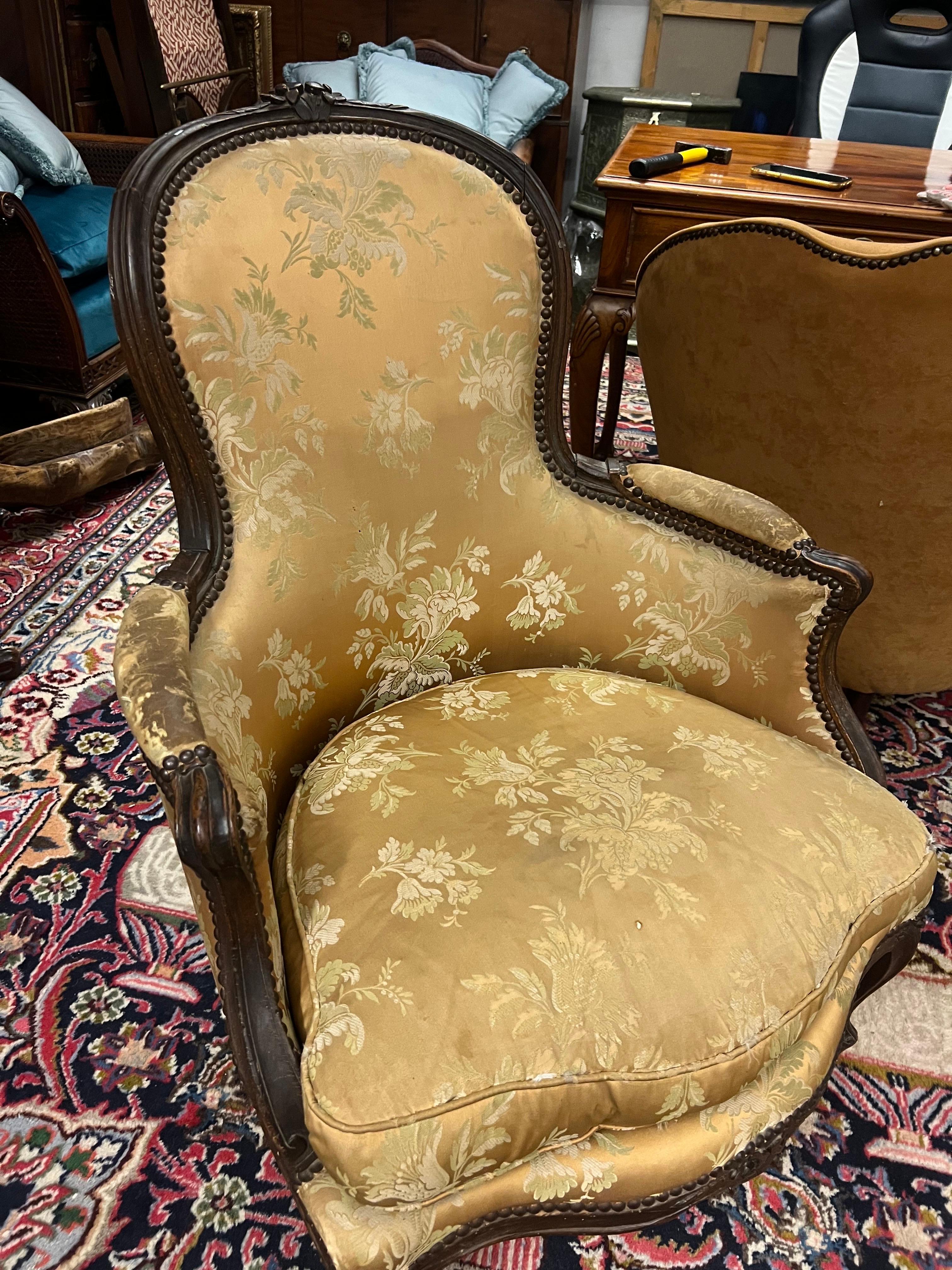 Hand-Carved 18th Century French Duchesse Part Bergere Louis XV Period in Hand Carved Wood For Sale