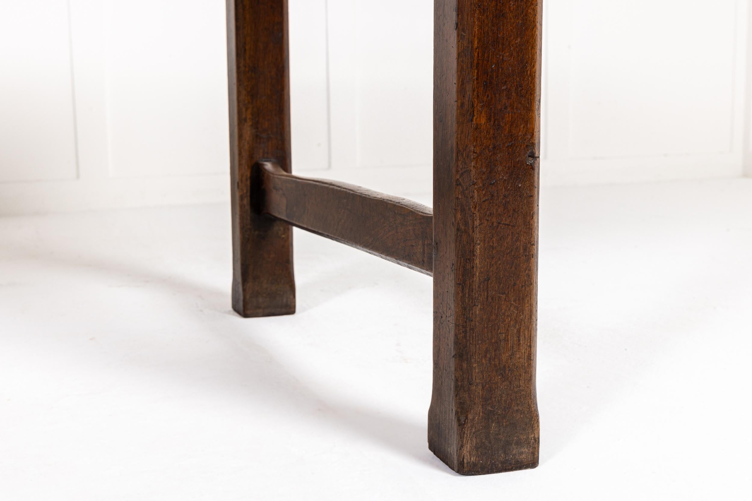 18th Century French Elm Farmhouse Table In Excellent Condition In Gloucestershire, GB