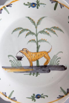 Plato para perro de Nevers de loza francesa del siglo XVIII