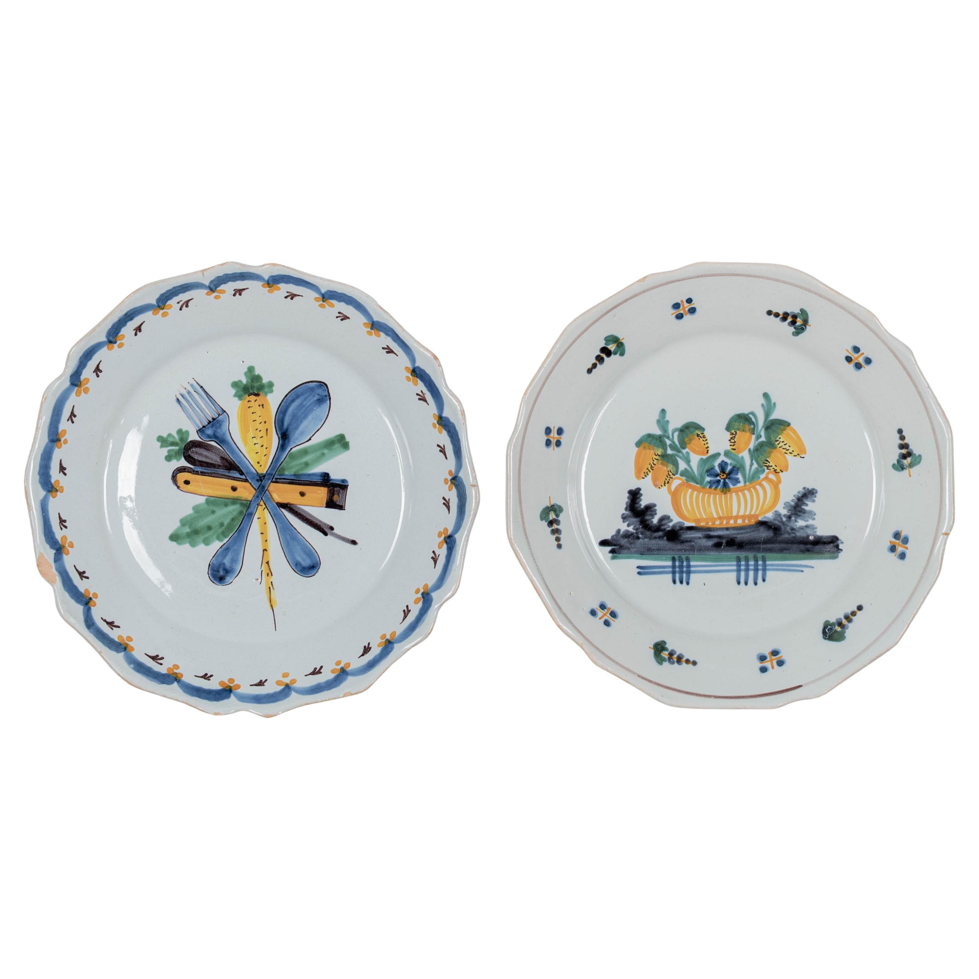 Juego de 2 platos de loza francesa del siglo XVIII