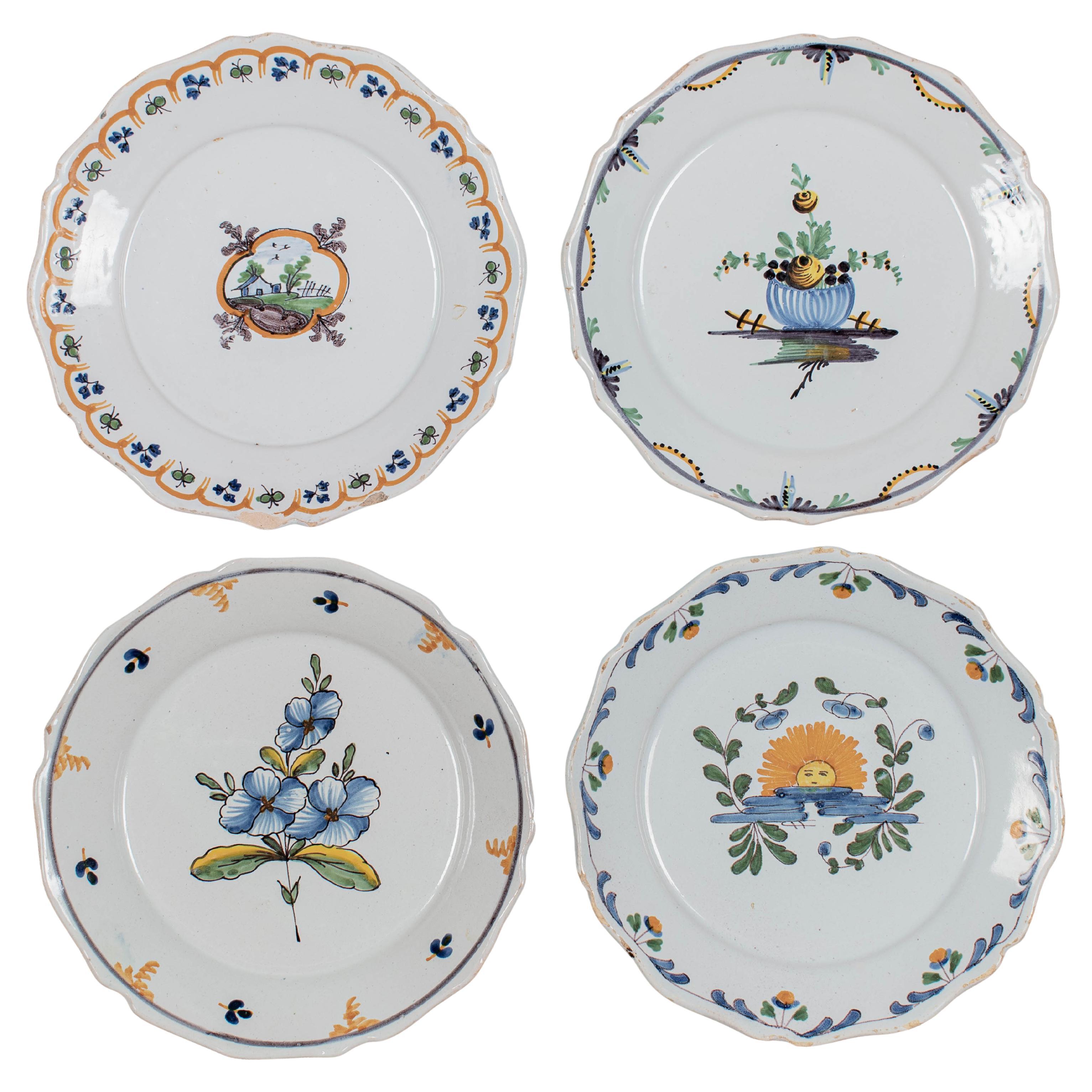 Juego de 4 platos de loza francesa del siglo XVIII