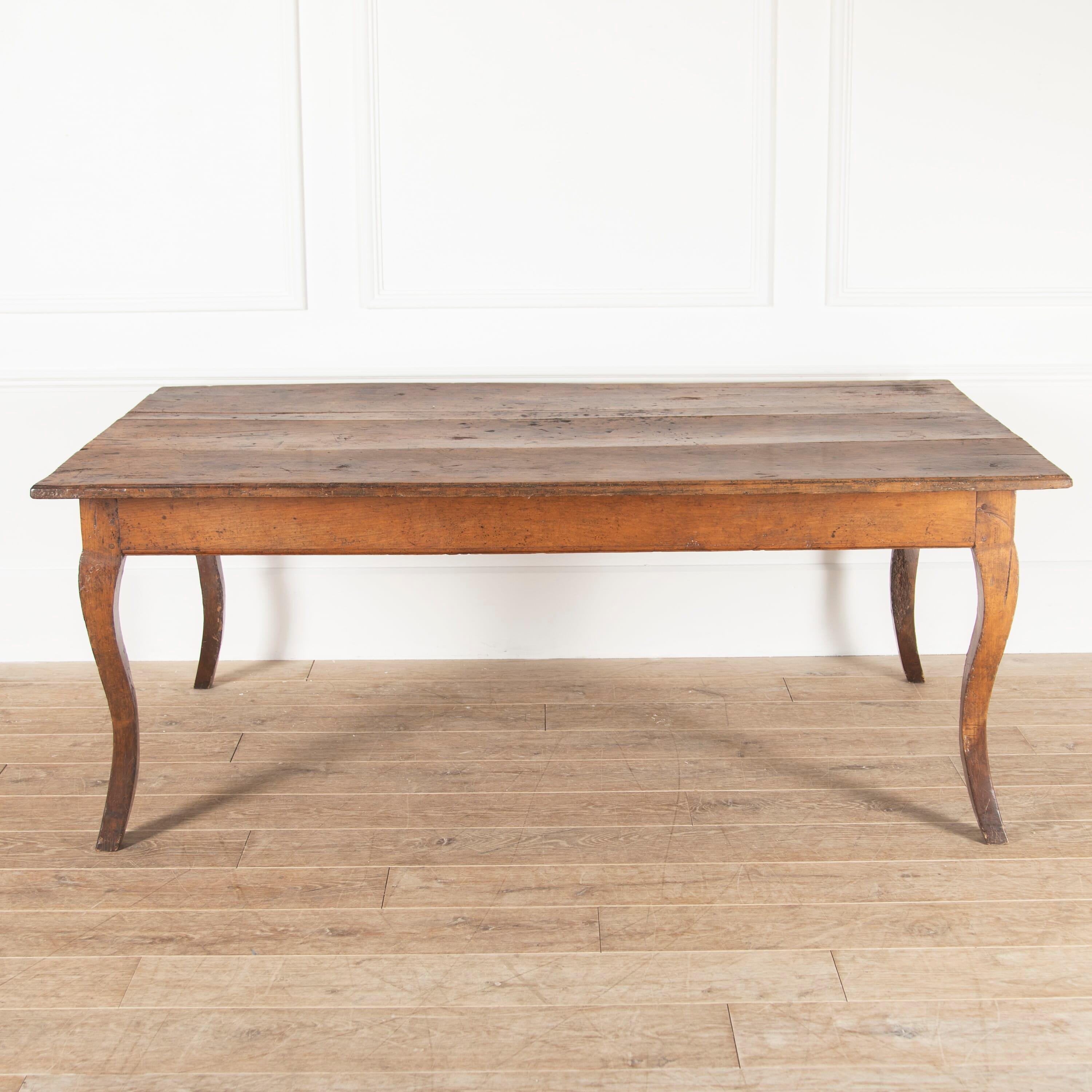 Exceptional mid 18th century French farmhouse table. Circa 1770. 

This chestnut table rests on elegant well-swept cabriole legs and offers a single drawer. 

Measuring 110cm (43