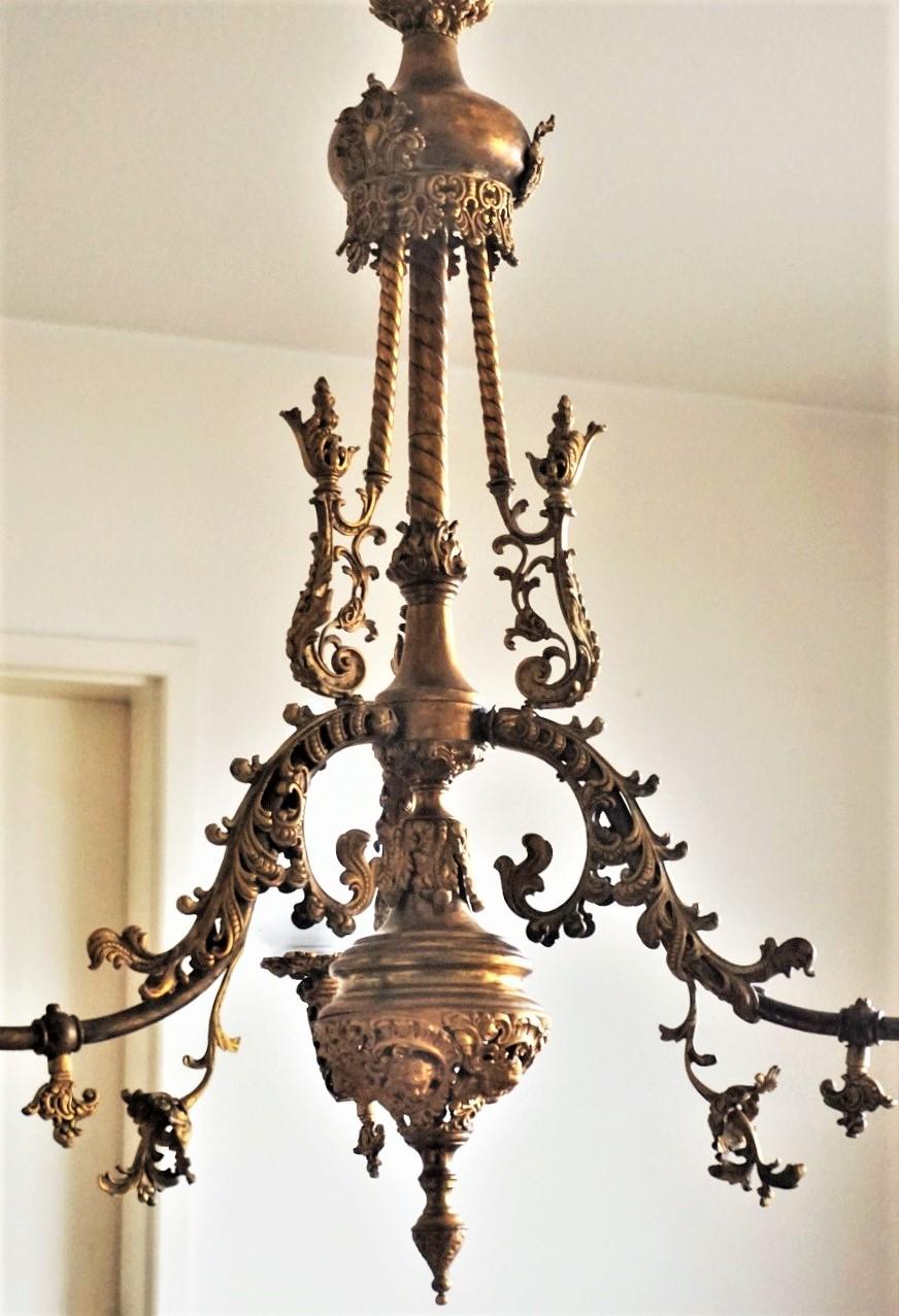 18th Century French Fire-Gilded Bronze Electried Church Chandelier In Good Condition For Sale In Frankfurt am Main, DE