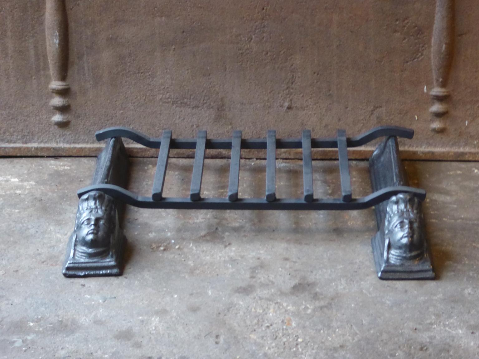 18th century French Louis XV period fireplace basket, fire basket made of wrought iron and cast iron. The basket is in a good condition and is fully functional.