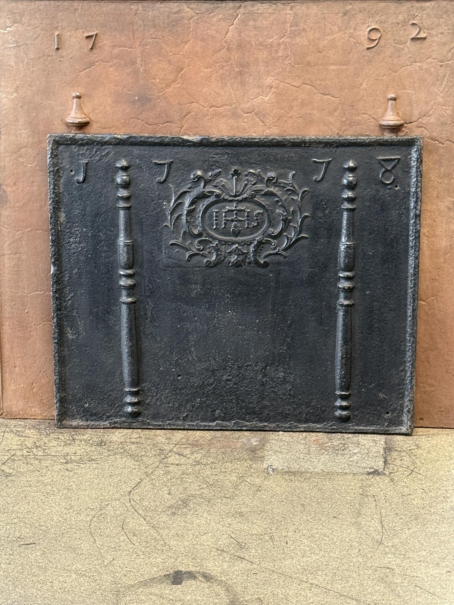 18th Century French Fireback / Backsplash 'Pillars with Medieval IHS Monogram' For Sale 4