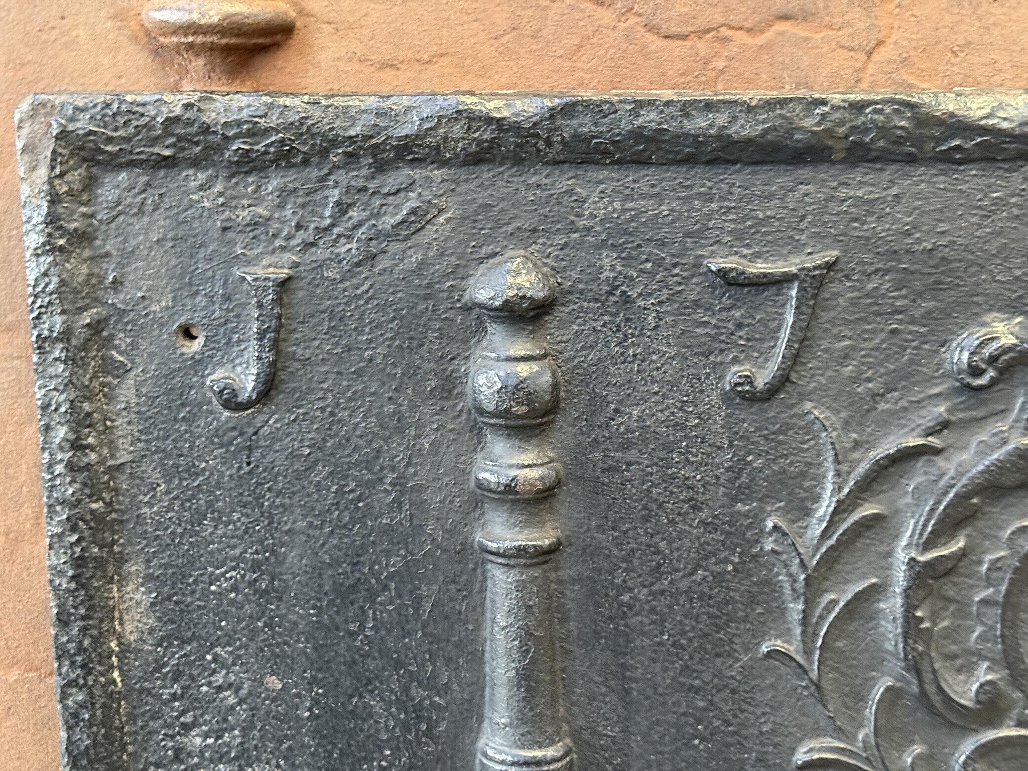18th Century French Fireback / Backsplash 'Pillars with Medieval IHS Monogram' For Sale 5