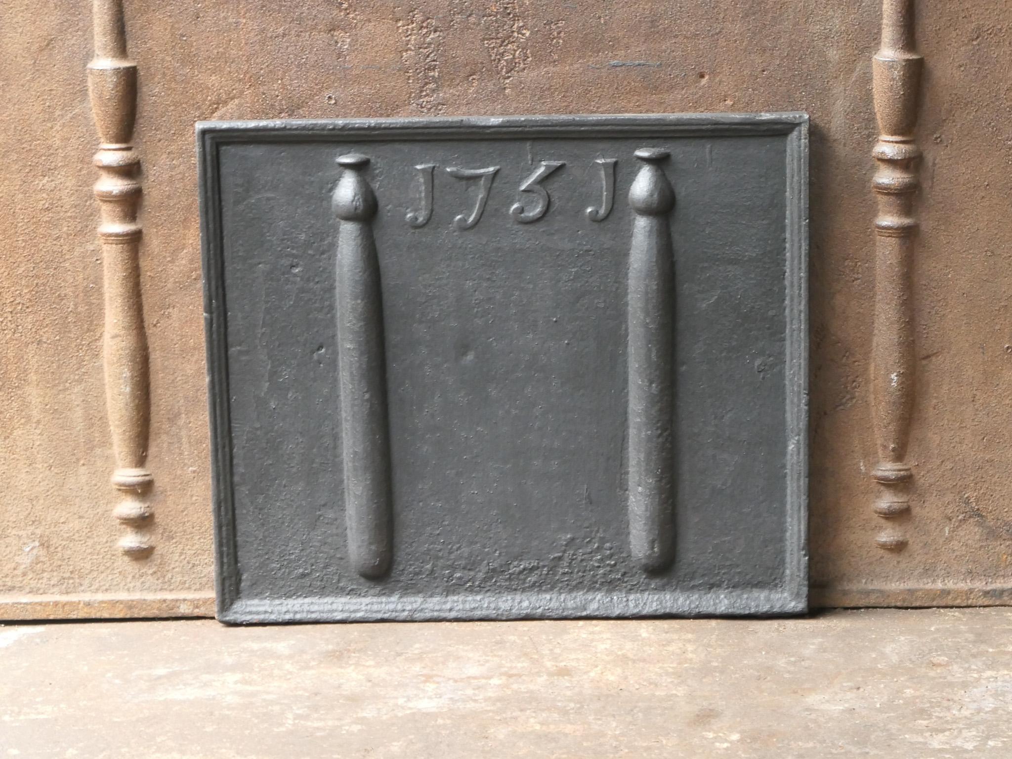 18th Century French Fireback / Backsplash with Pillars of Hercules, Dated 1751 In Good Condition For Sale In Amerongen, NL