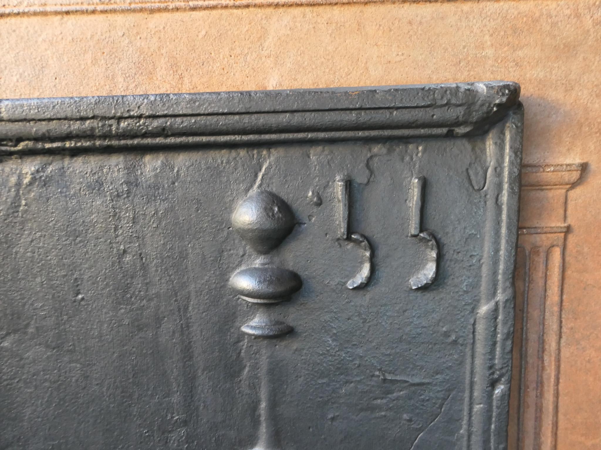Plaque de cheminée française du 18ème siècle avec piliers d'Hercule, datée de 1755 en vente 4