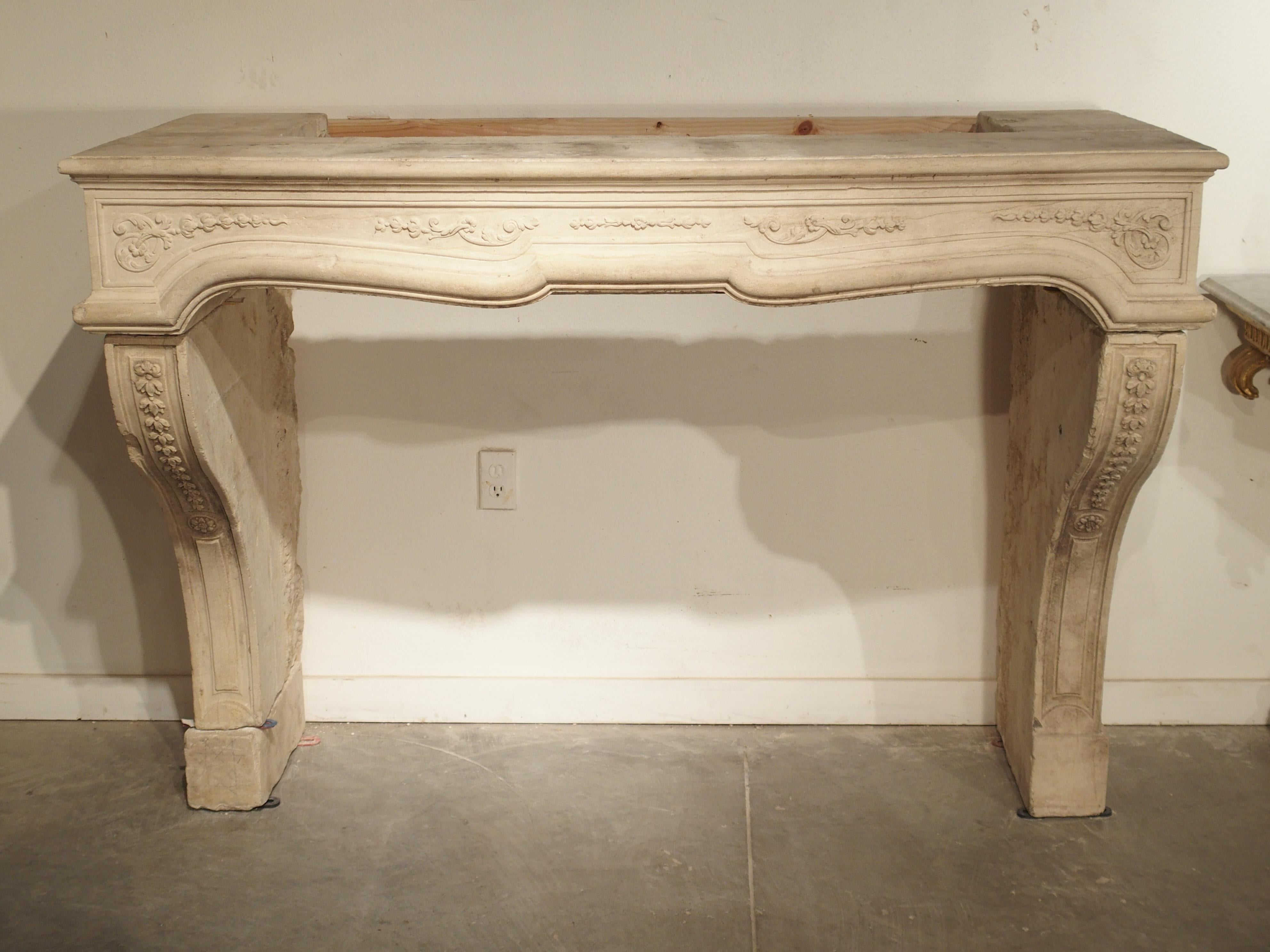 18th Century French Fireplace Mantel in Carved Limestone For Sale 7